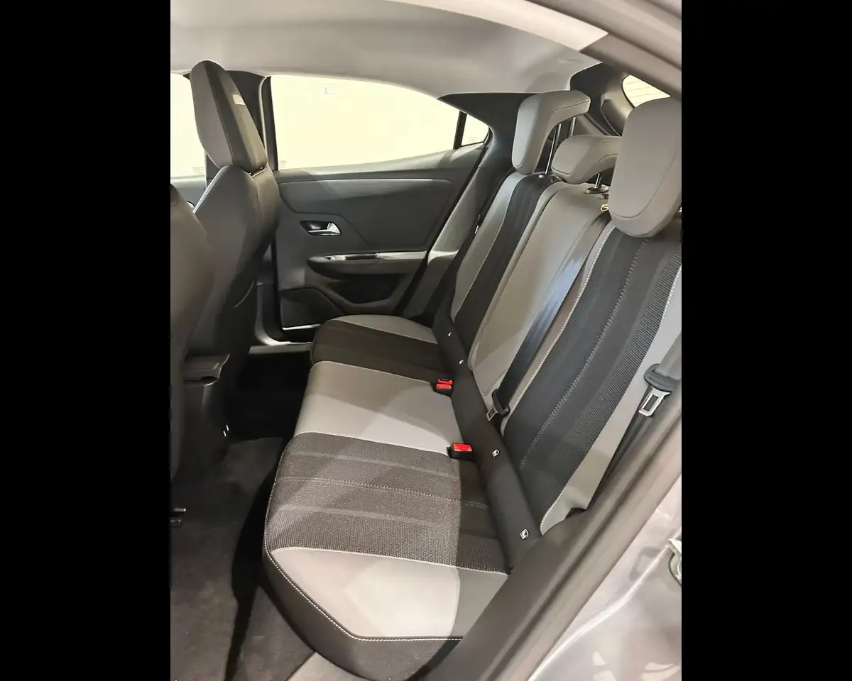 Opel Mokka ELECTRIC ELEGANCE 17