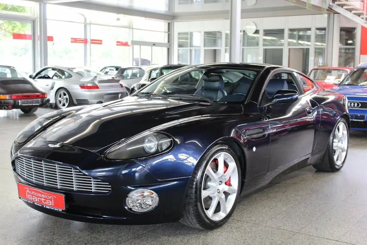 Aston Martin Vanquish Vanquish 2004