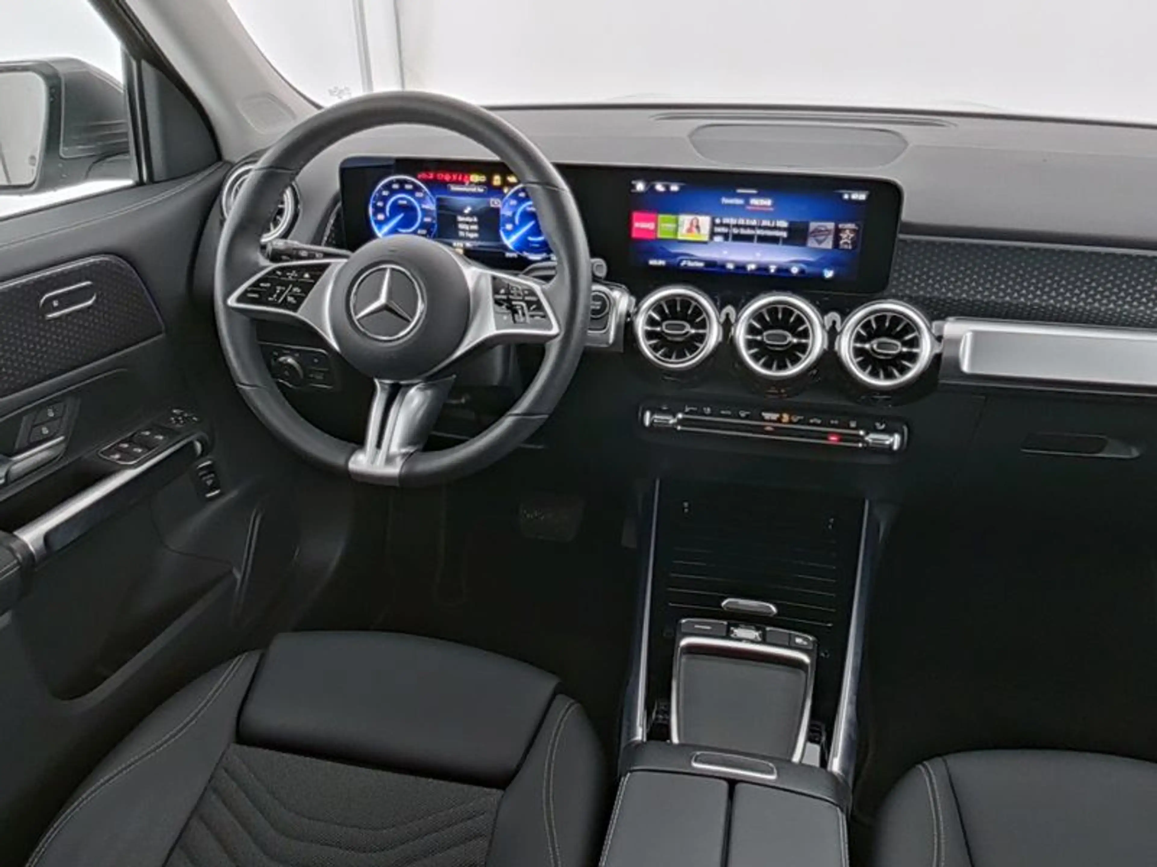 Mercedes-Benz EQB 250 + AHK*Distronic*2xKlima*360*AUT*Kam.*LED — photo 6