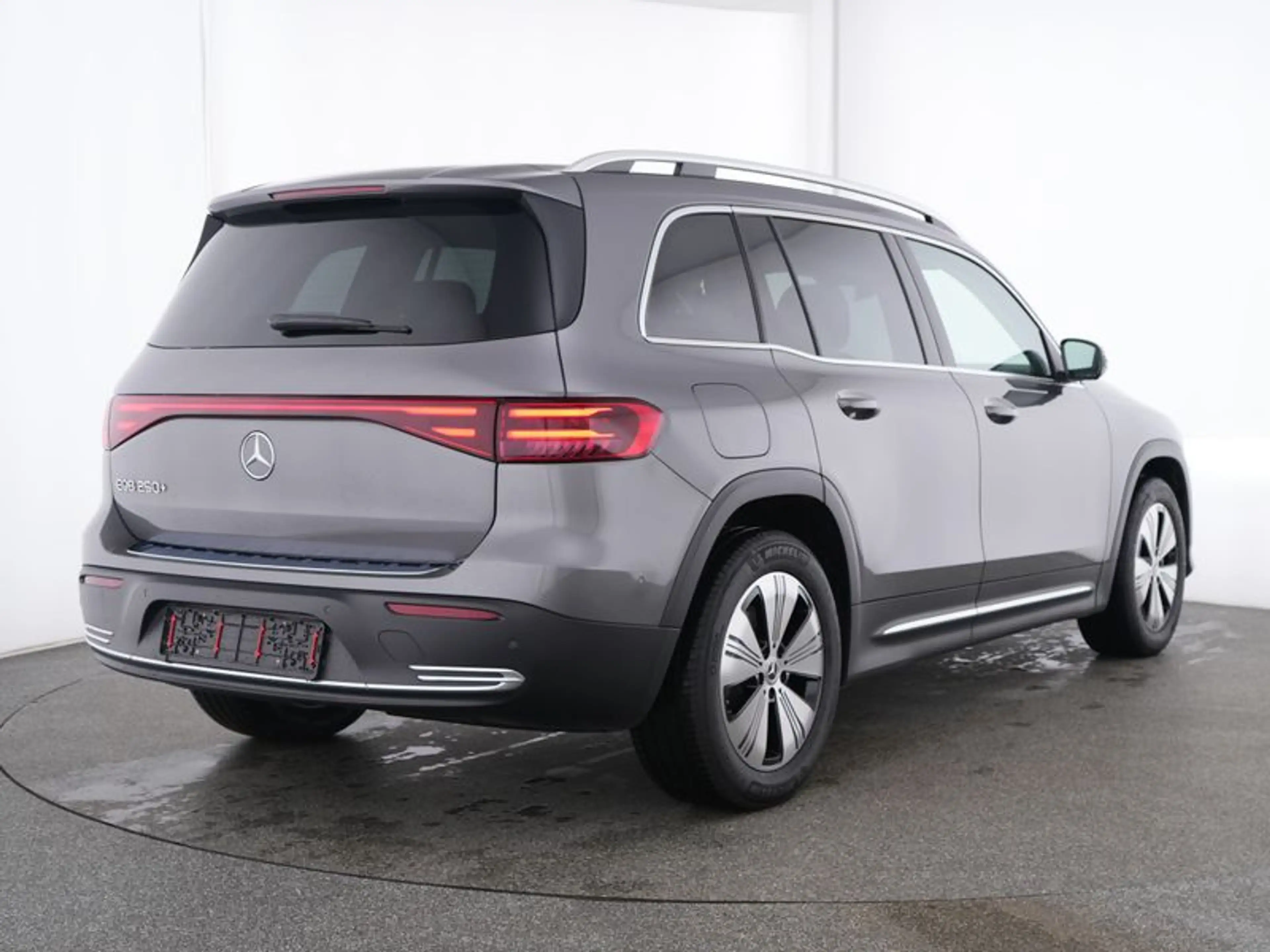 Mercedes-Benz EQB 250 + AHK*Distronic*2xKlima*360*AUT*Kam.*LED — photo 3