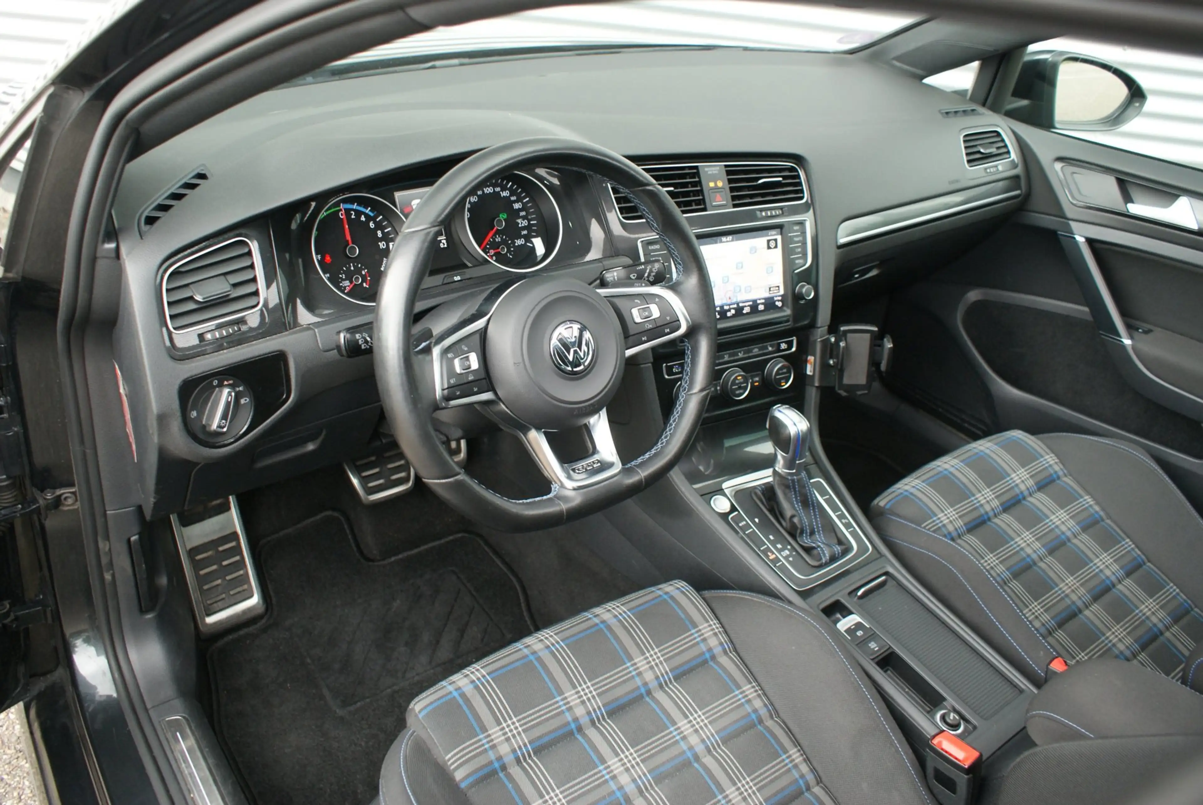 Volkswagen Golf GTE 1.4 TSI | Pano | Led | Camera | NAP| — photo 16