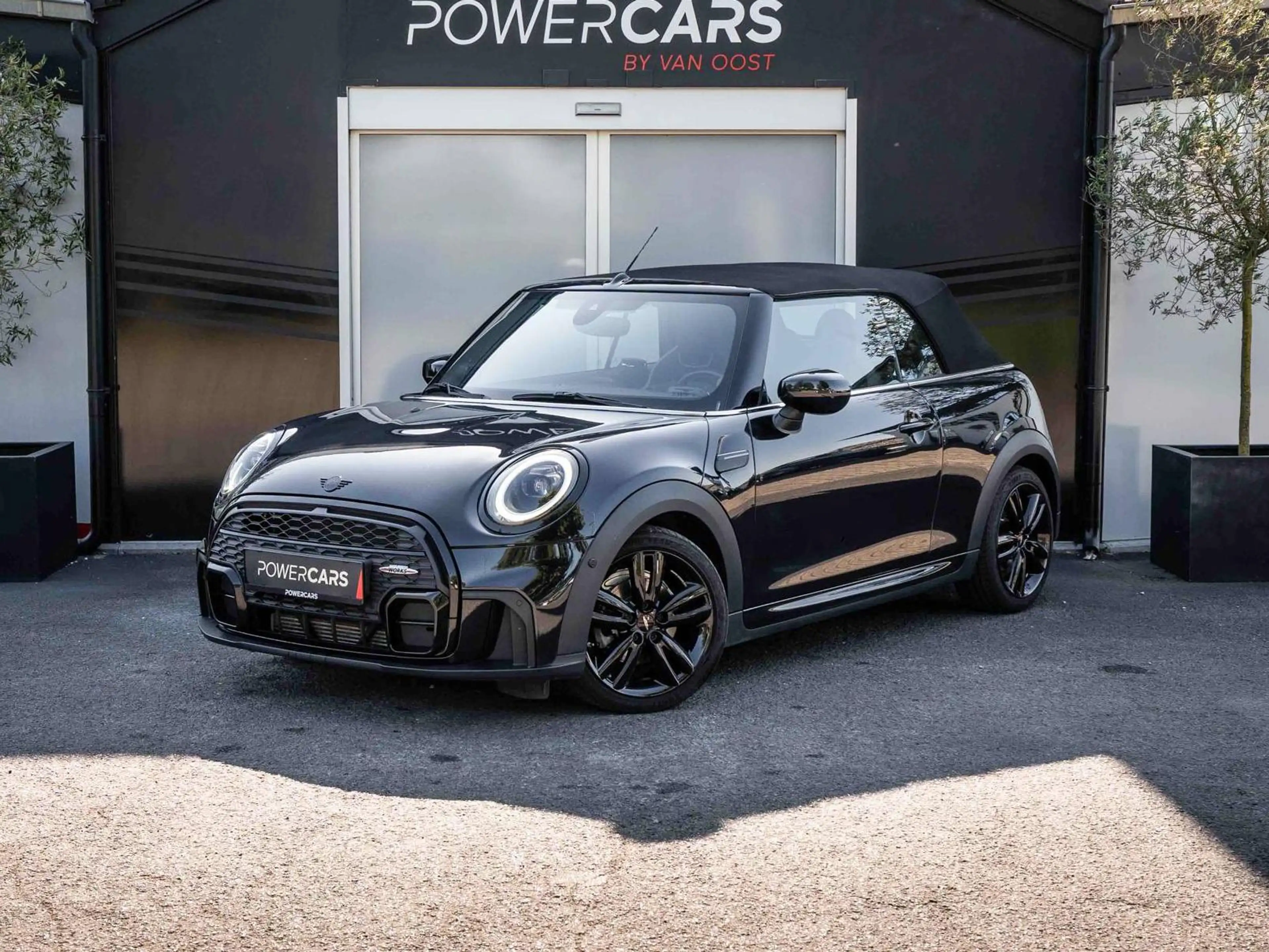 MINI Cooper Cabrio John Cooper Works | Automaat | Full Black | JCW Trim