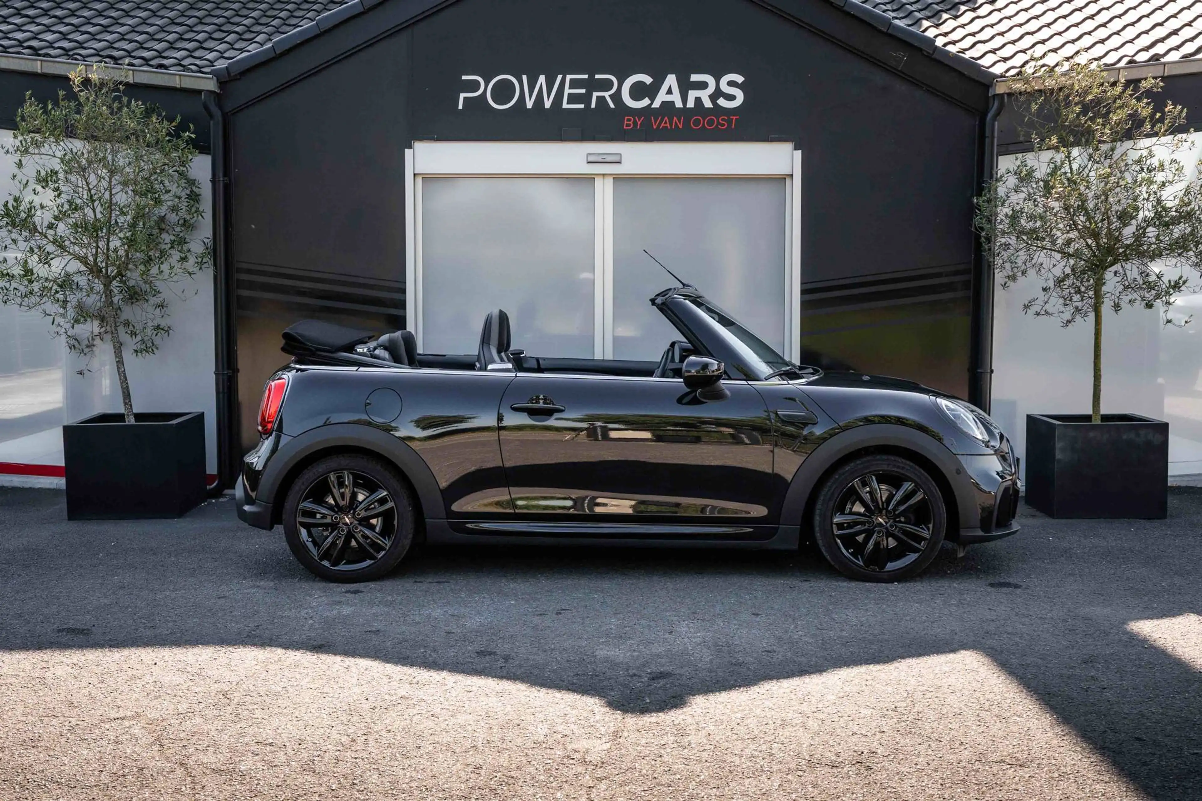 MINI Cooper Cabrio John Cooper Works | Automaat | Full Black | JCW Trim — photo 4