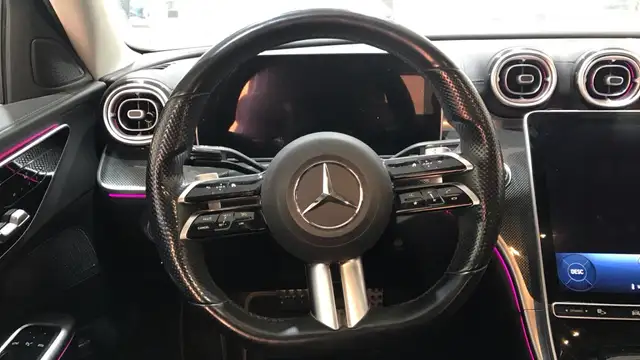 Mercedes-Benz C-Class view 9