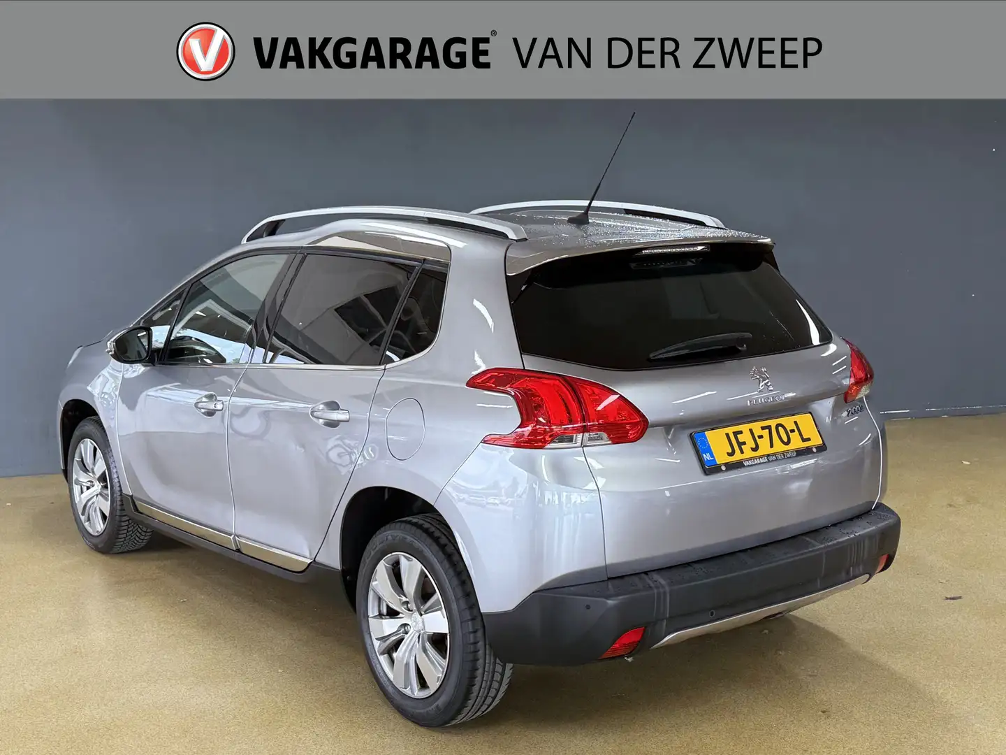 Peugeot 2008 1.2 VTi Allure | Luxe bekleding | Navi | PDC Grijs - 2