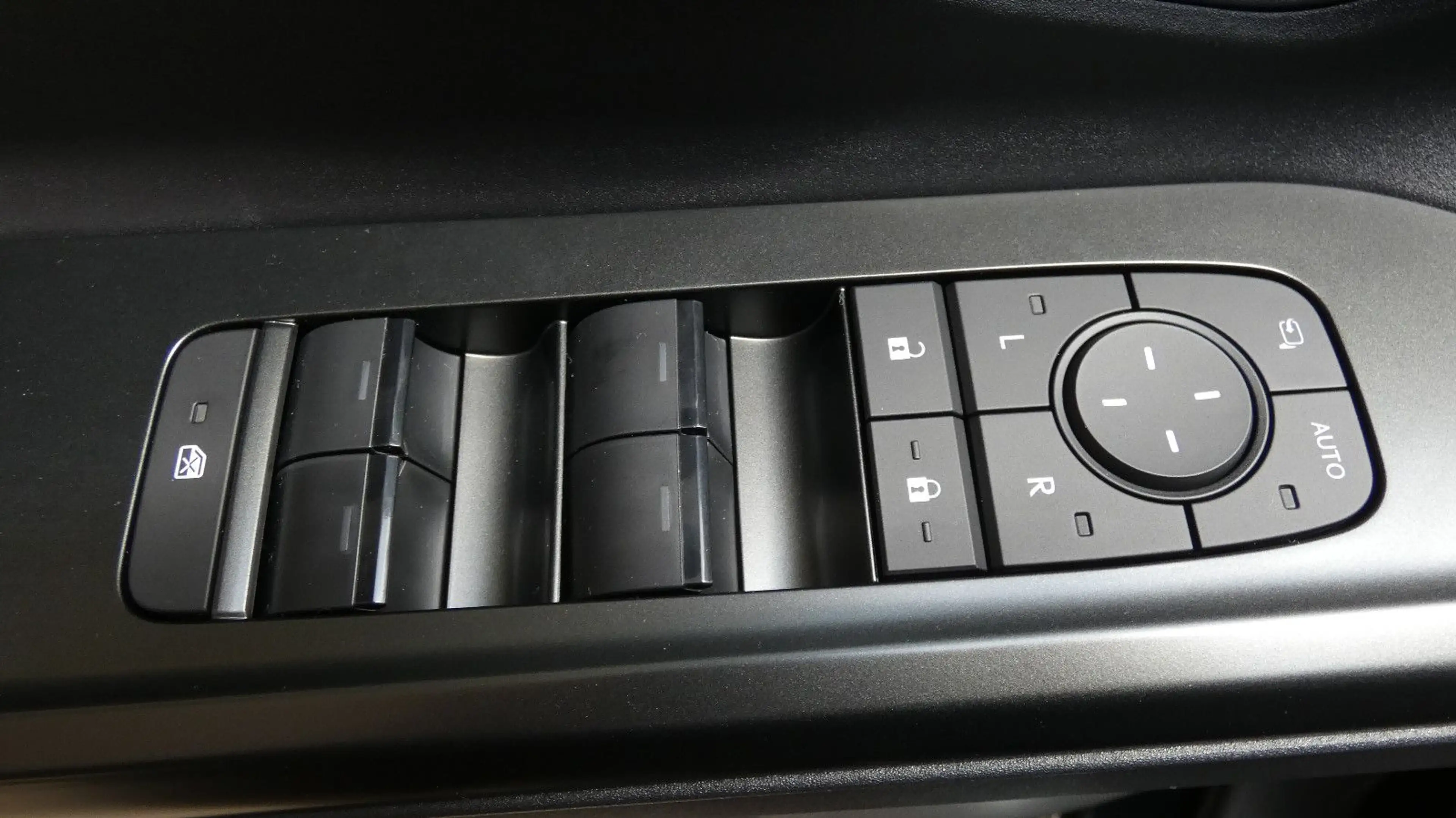 Subaru Solterra Comfort — photo 9