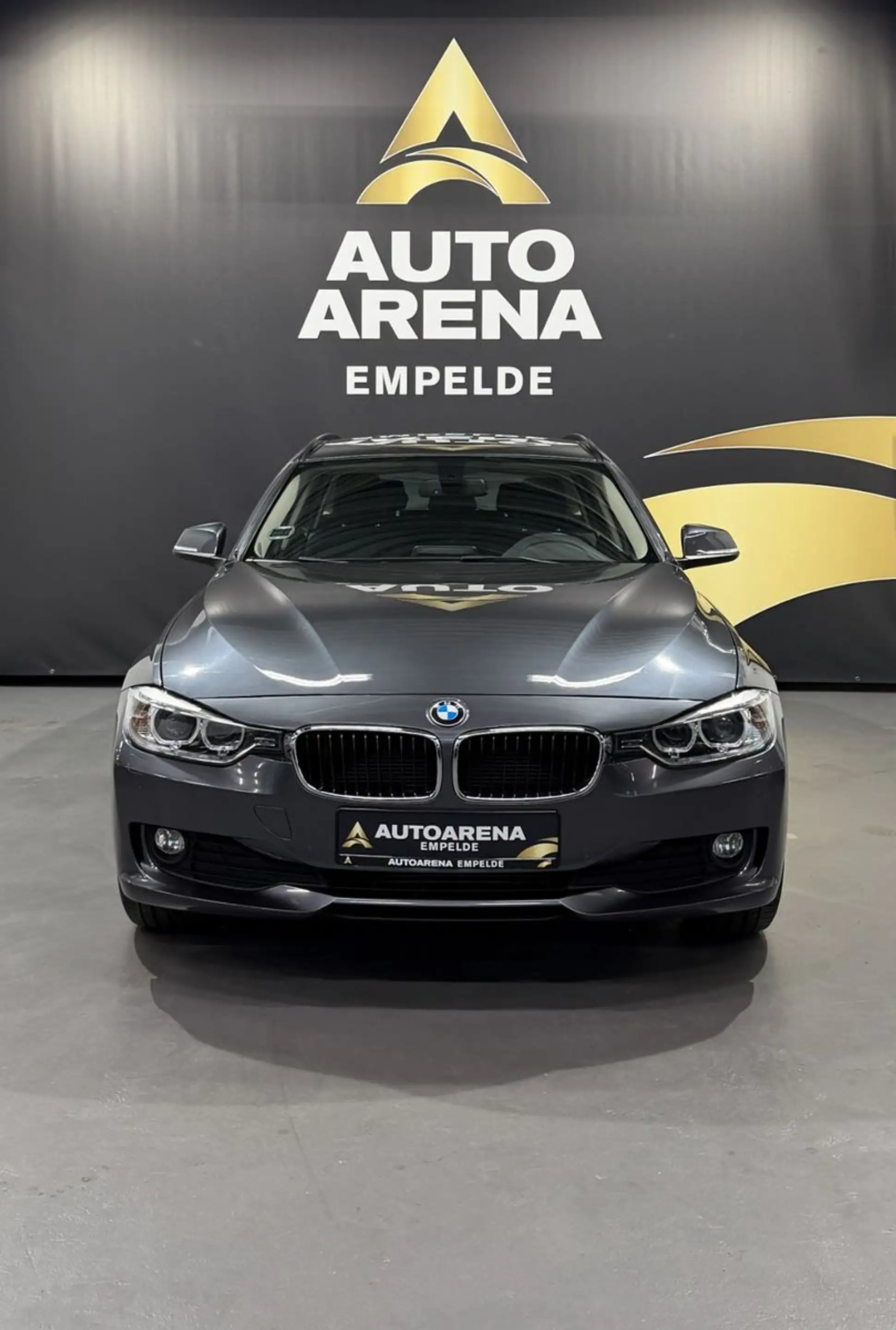 BMW 320 d Touring xDrive Temp.*AHK*Navi*Xenon*PDC*SHZ — photo 2