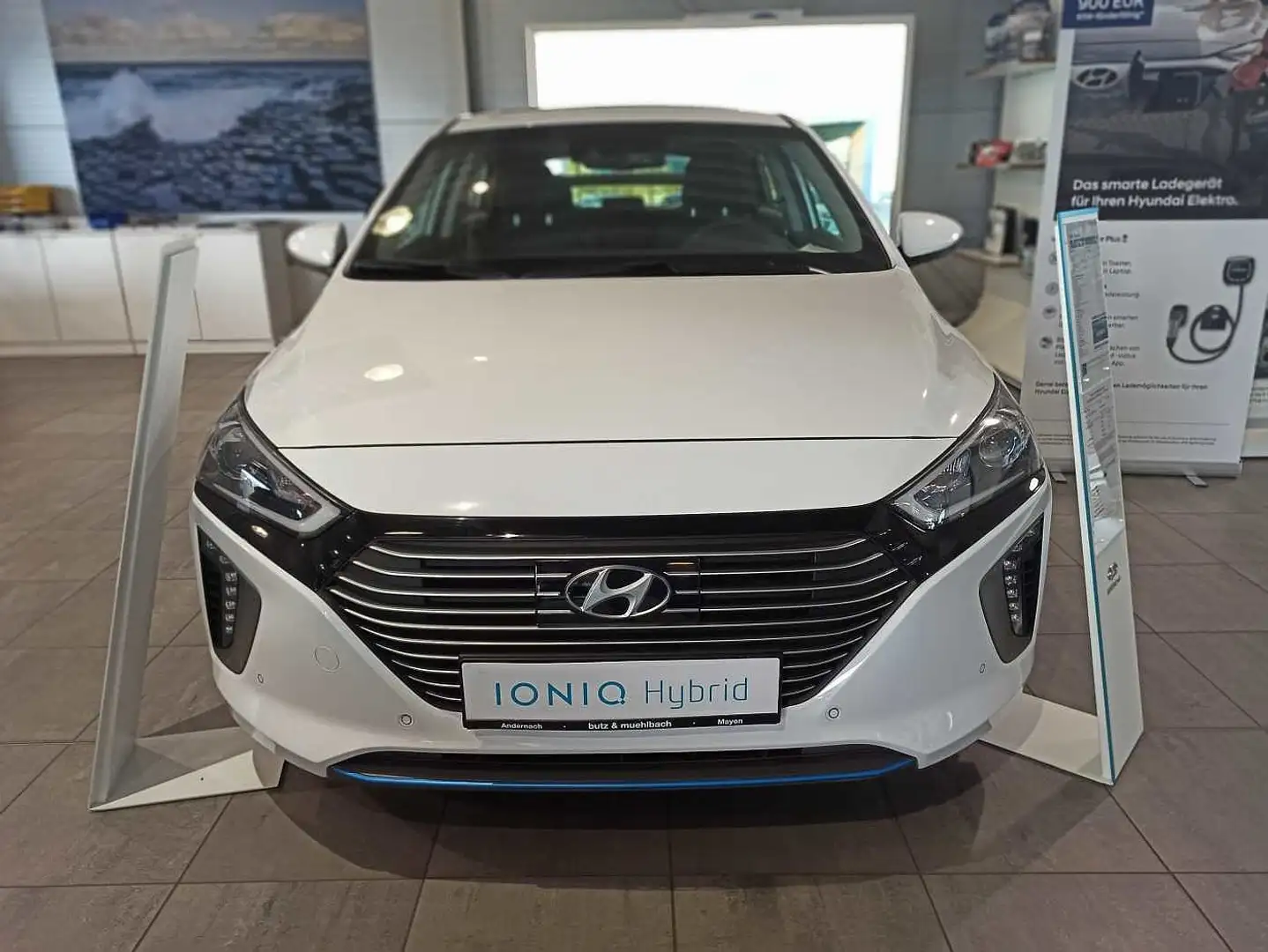 Hyundai IONIQ Hybrid 1.6 GDI Premium Beyaz - 2