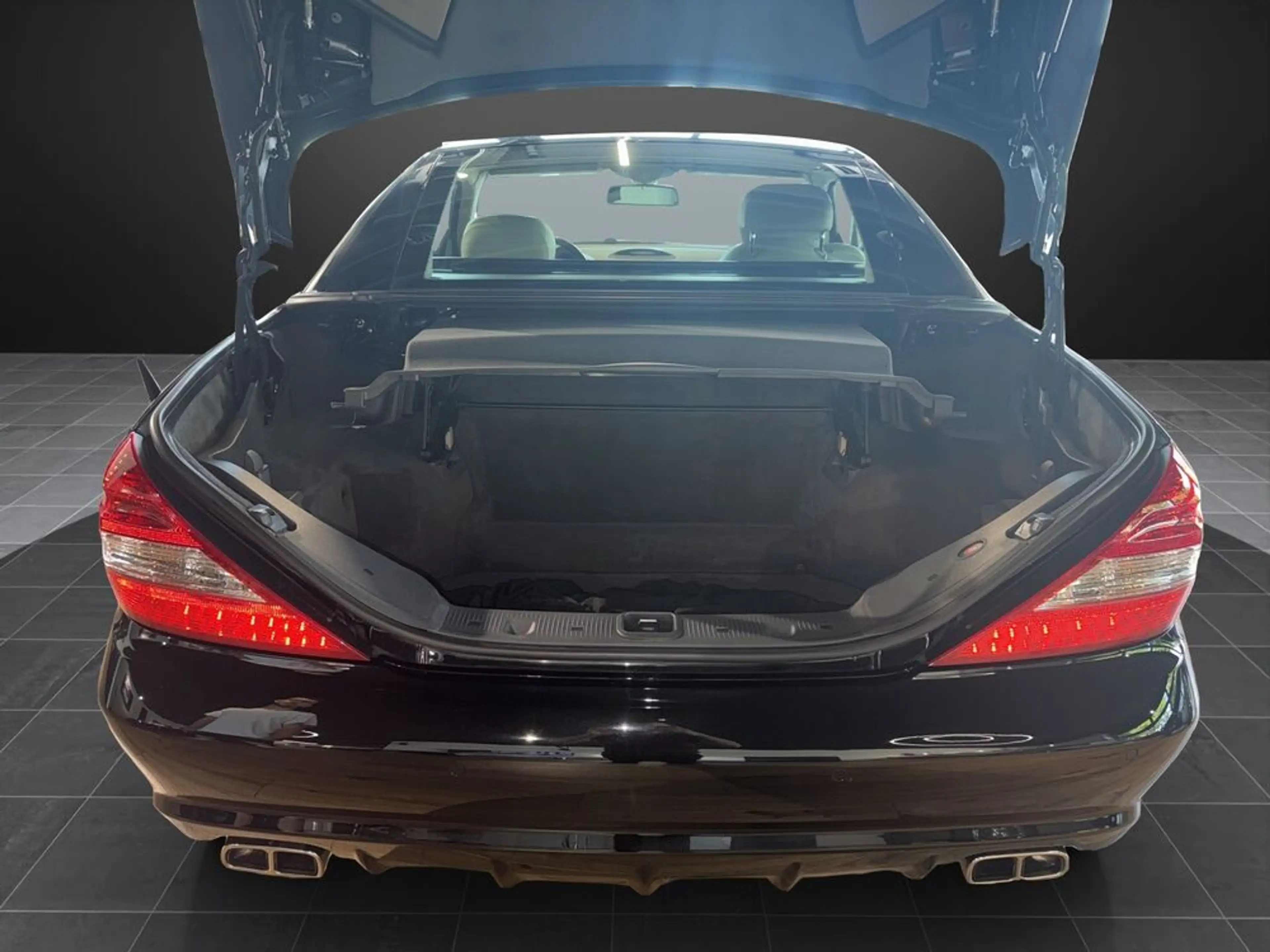 Mercedes-Benz SL 600 V12 Roadster ''NEUWAGENZUSTAND'' — photo 13