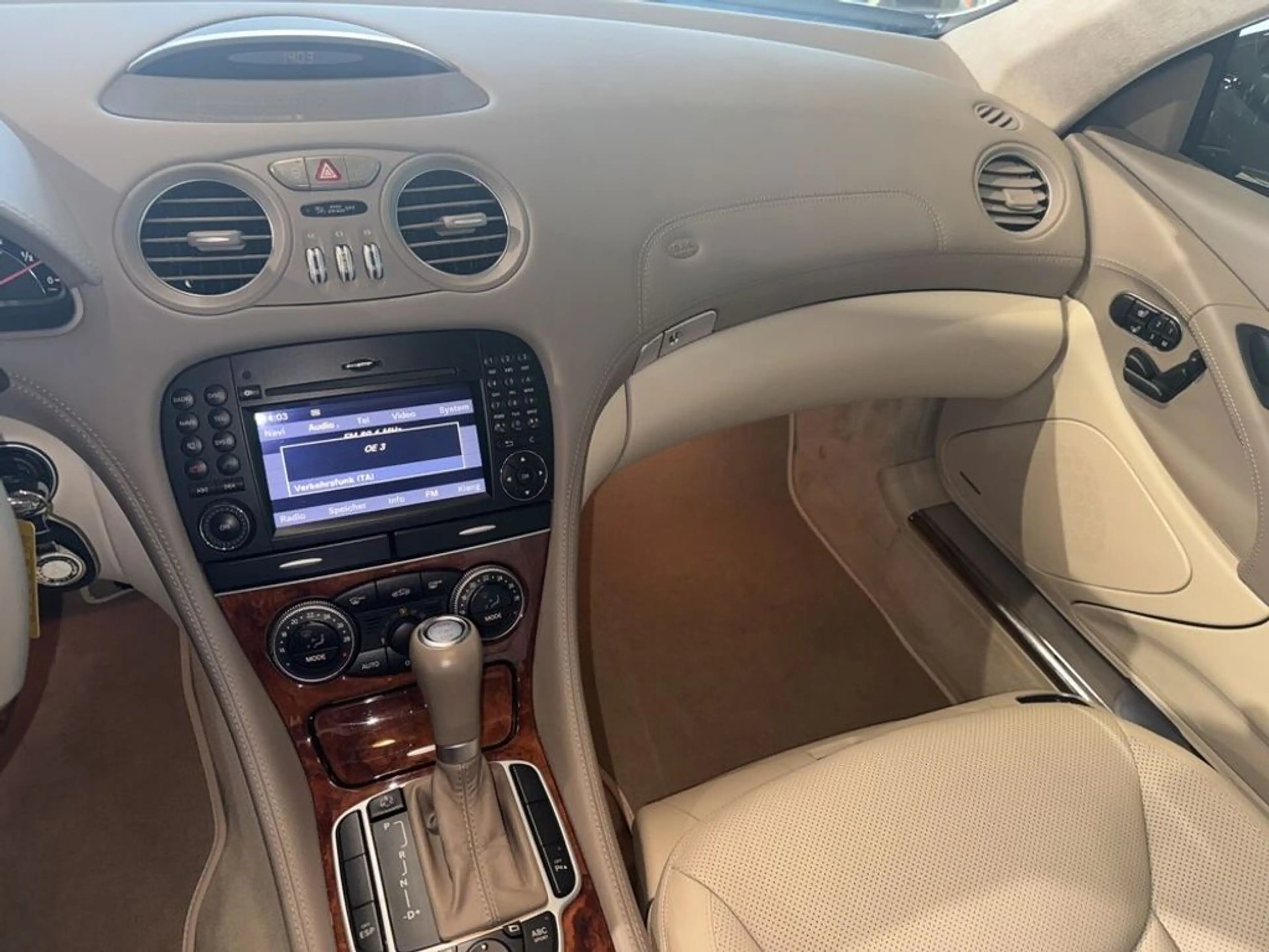 Mercedes-Benz SL 600 V12 Roadster ''NEUWAGENZUSTAND'' — photo 12
