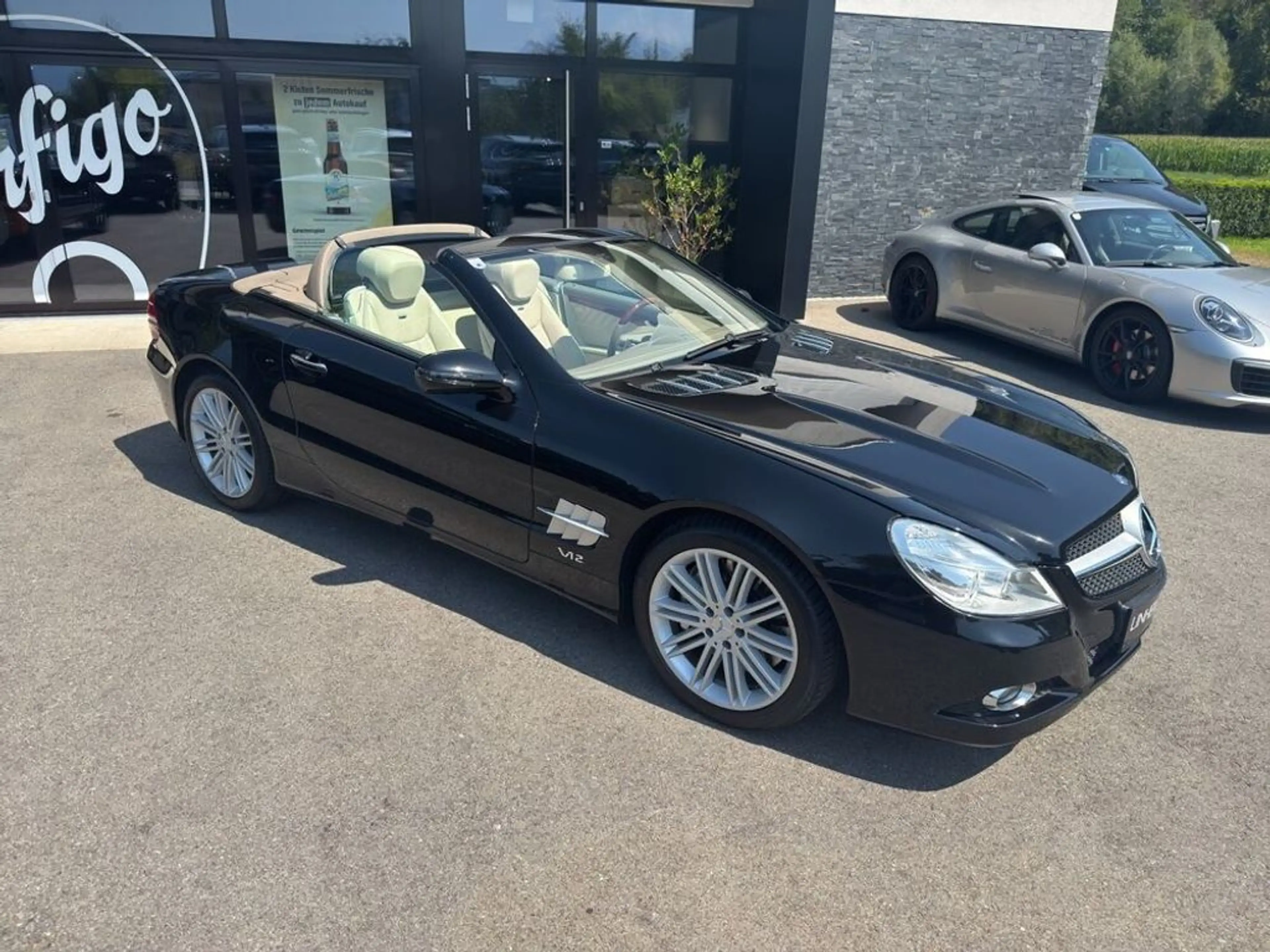 Mercedes-Benz SL 600 V12 Roadster ''NEUWAGENZUSTAND'' — photo 17