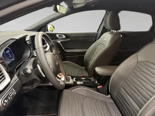 Kia Xceed view 5