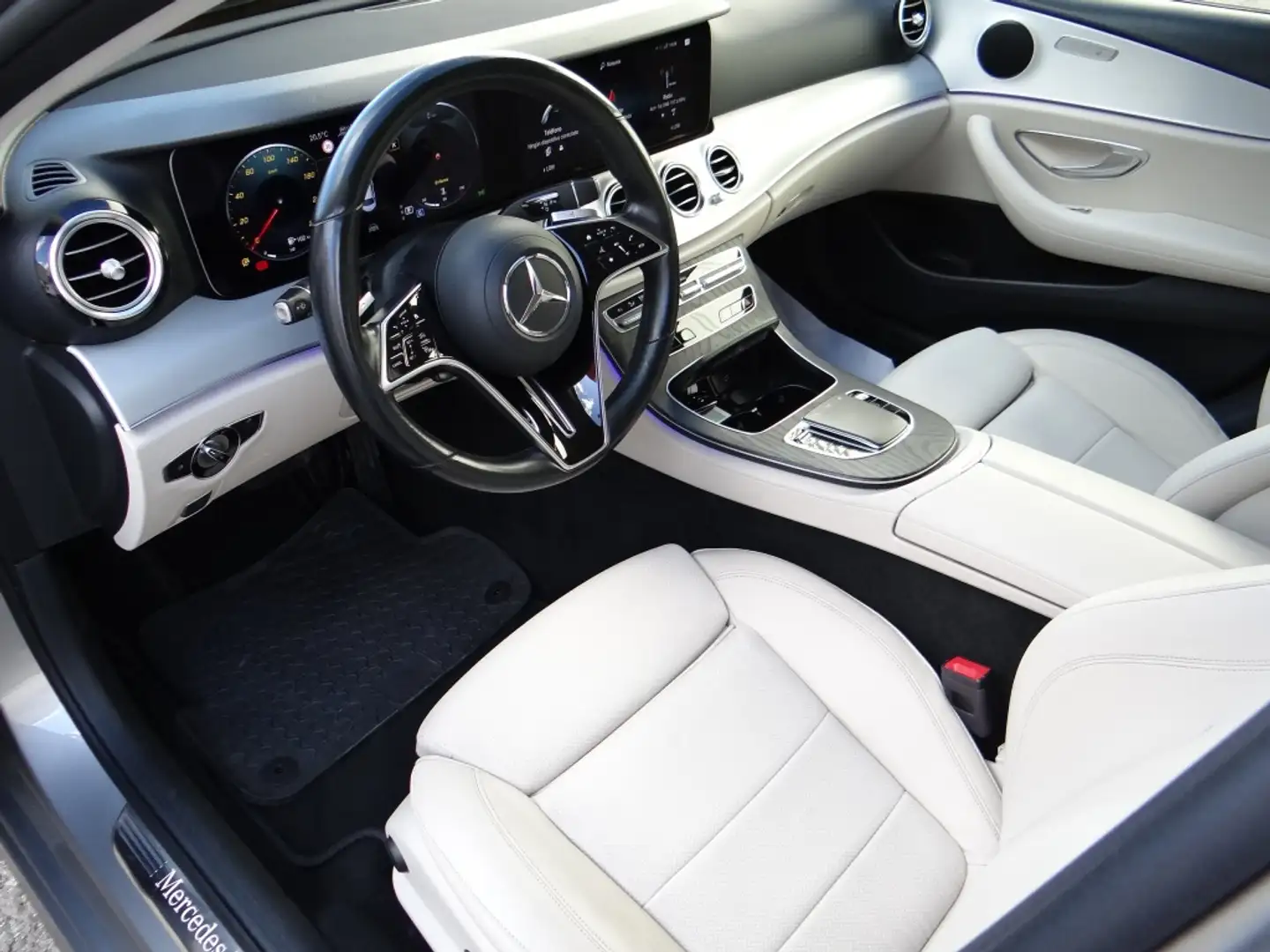 Mercedes-Benz E 220 220d 4Matic 9G-Tronic 194 Gris - 2
