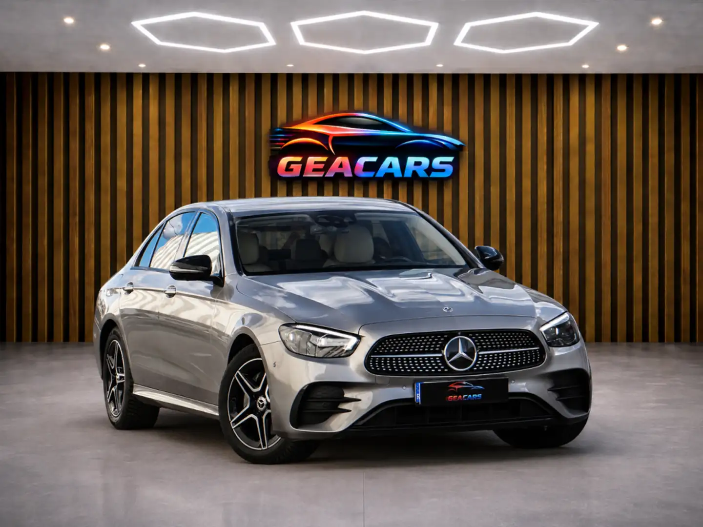 Mercedes-Benz E 220 220d 4Matic 9G-Tronic 194 Gris - 1