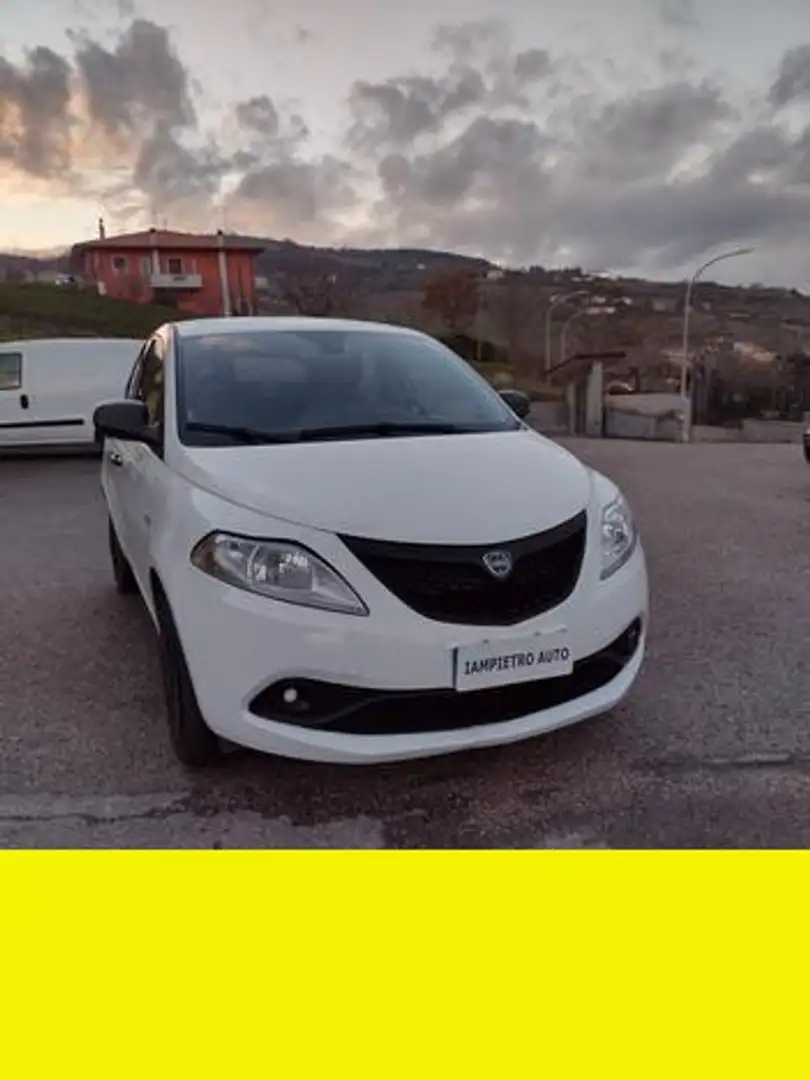 Lancia Ypsilon - 1