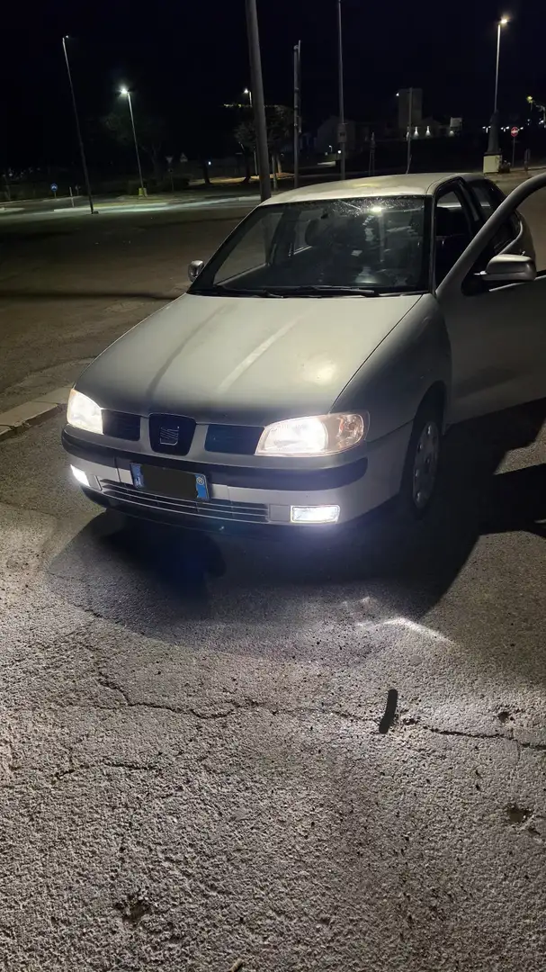 SEAT Cordoba 4p 1.4 SXE c/2airbag 100cv - 2