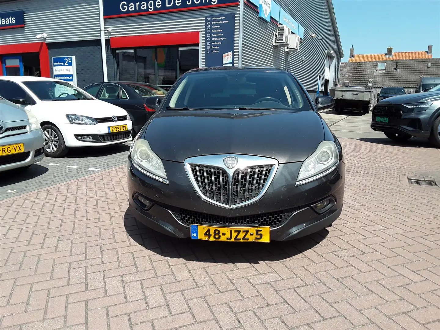 Lancia Delta 1.4 TJET 120 Argento Grijs - 1