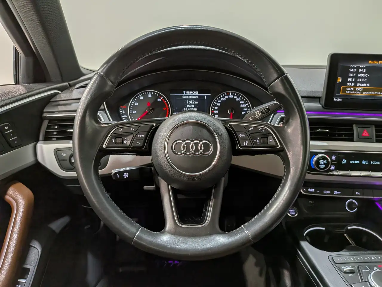 Audi A4 снимка Audi A4