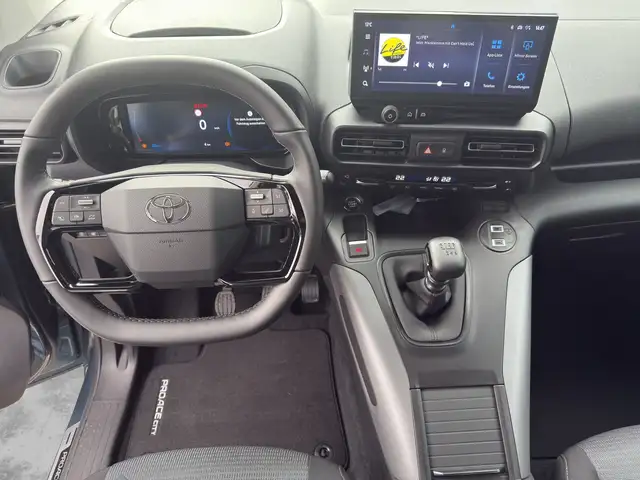 Toyota Proace City view 11