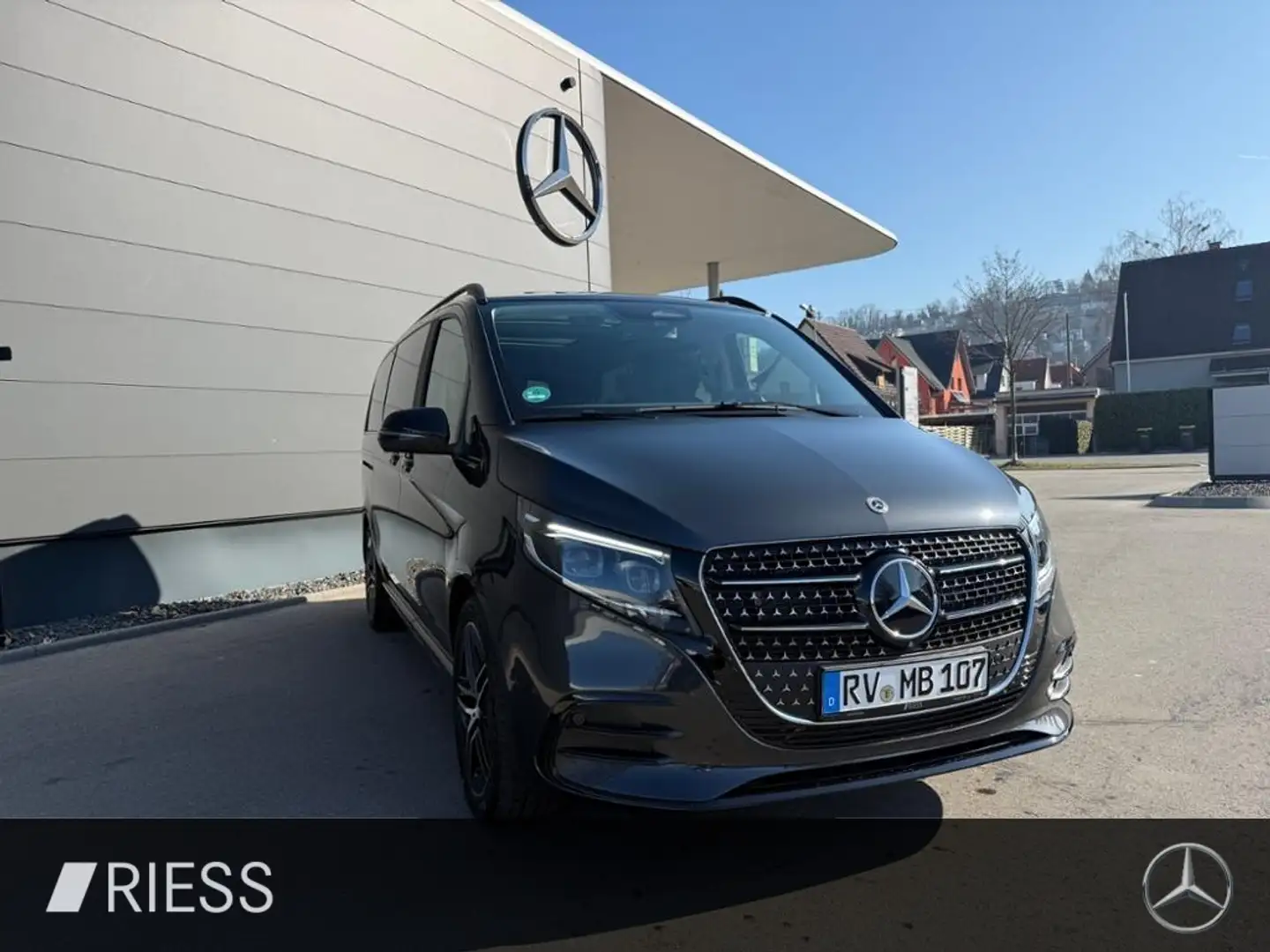 Mercedes-Benz V 300 d  AVANTGARDE/AMG/ALLRAD/AHK/PANORAMA/360° Grau - 2