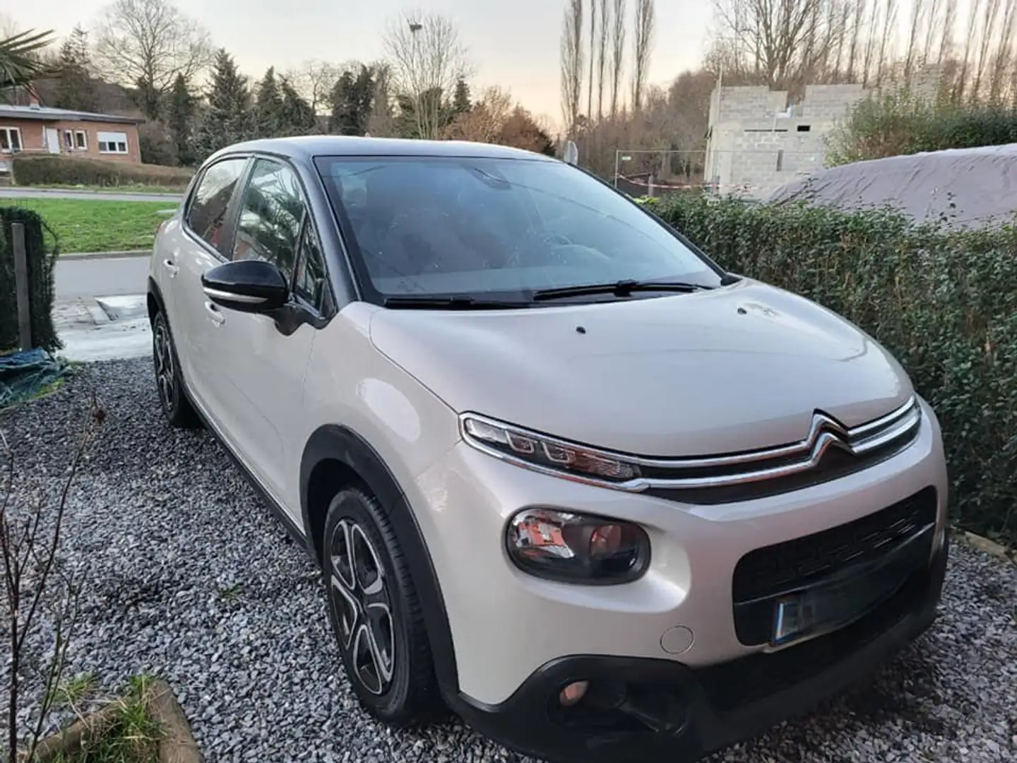 Citroen C3 C3 1.2i  Feel très belle/ Navi/Entretien OK Beige - 2