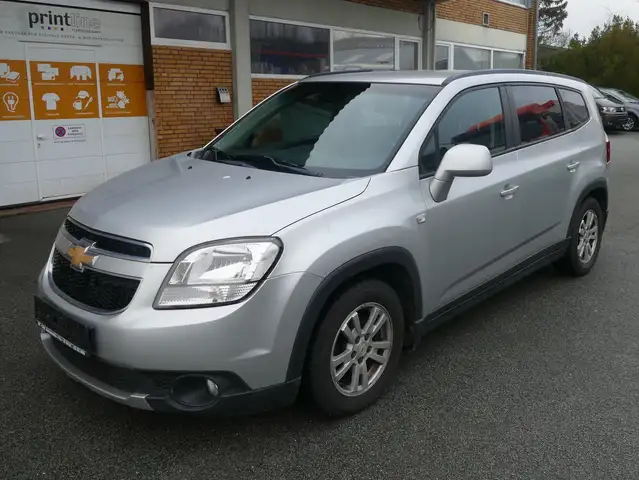 Chevrolet Orlando 2.0 TD Automatik AHK Einparkhilfe hinten 7 Sitzer
