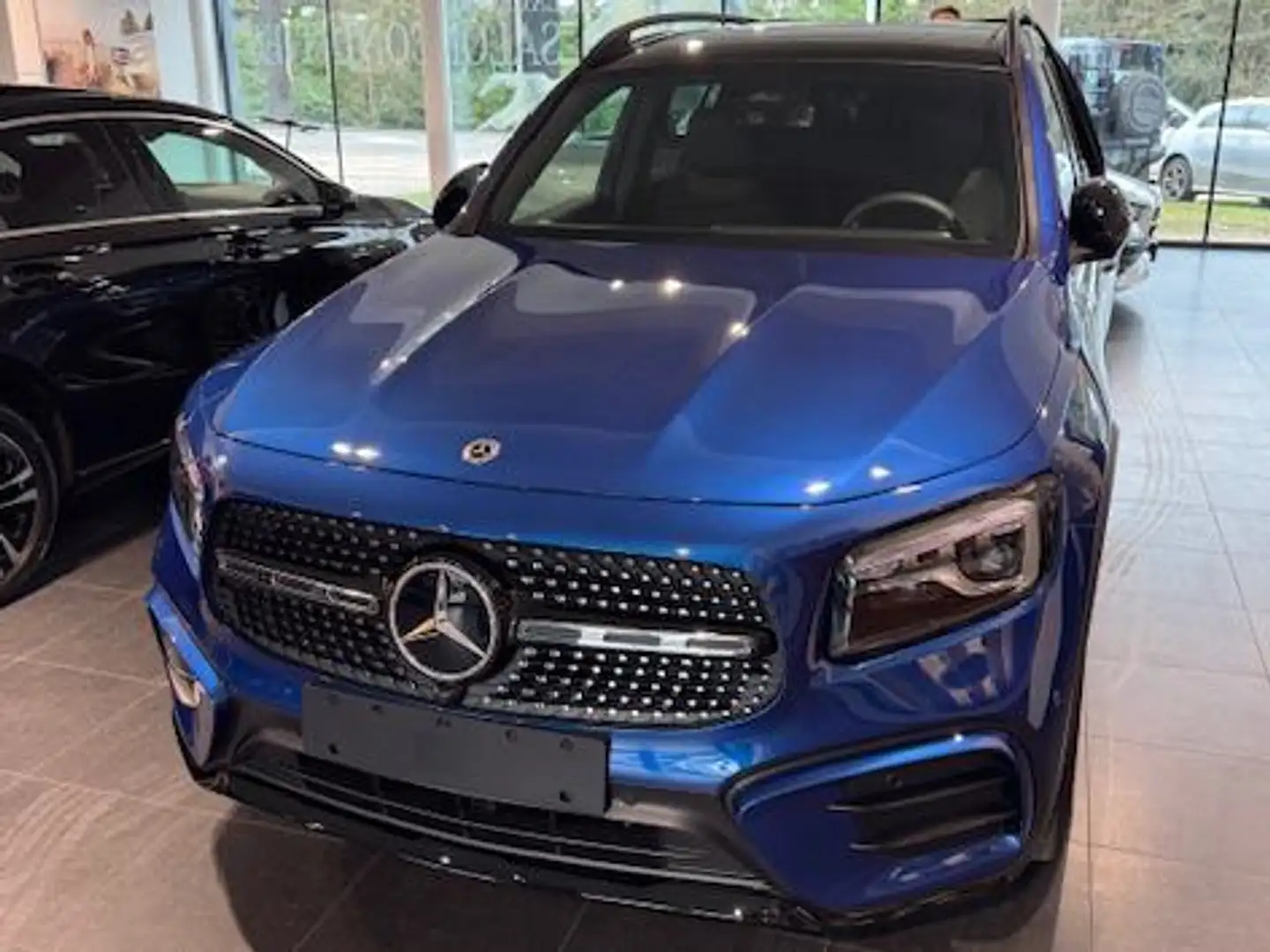 Mercedes-Benz GLB 180 GLB 180 7G-DCT AMG Line Advanced Plus Blauw - 1