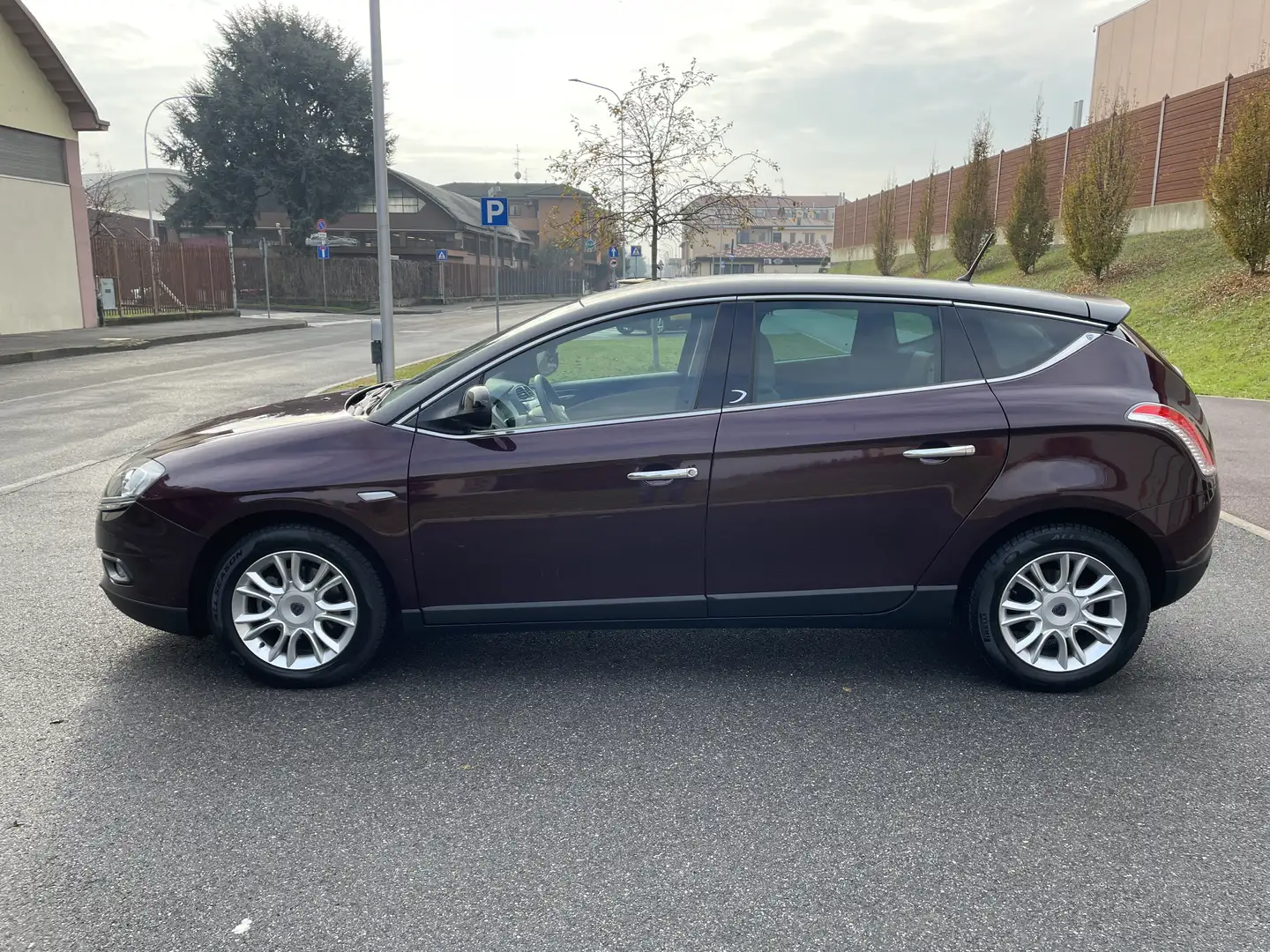 Lancia Delta 1.4 tjt Silver 120cv Mauve - 2