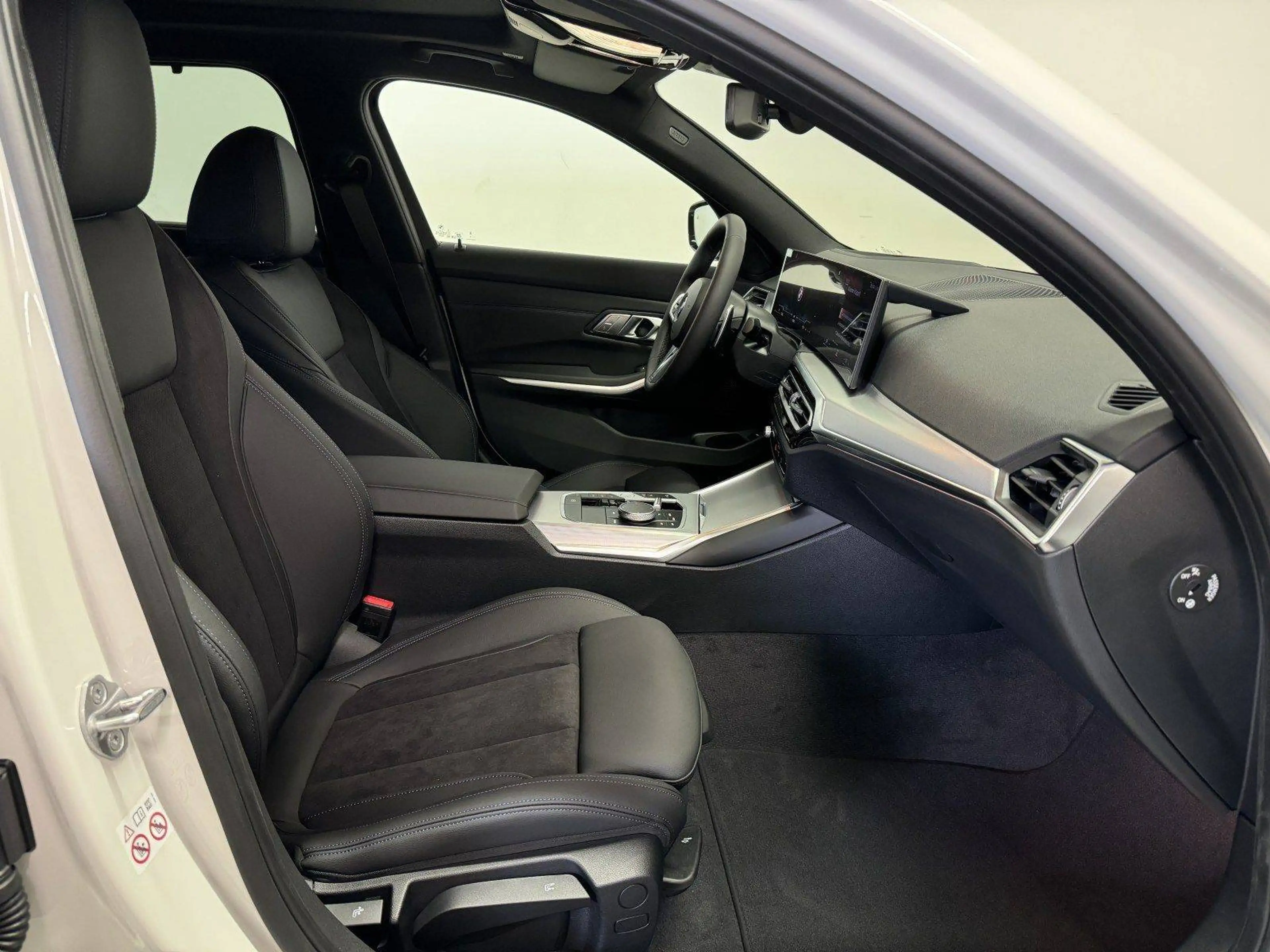 BMW 320 320 i M Sport — photo 6