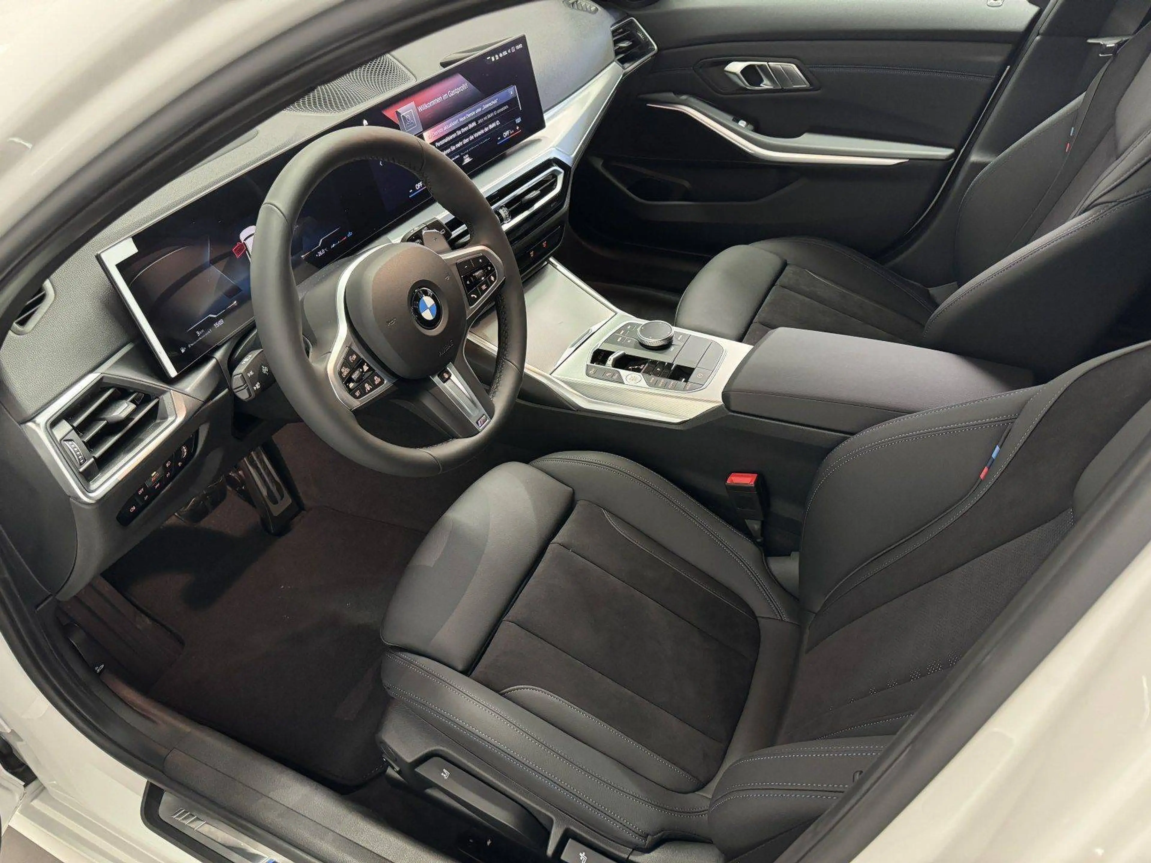 BMW 320 320 i M Sport — photo 4