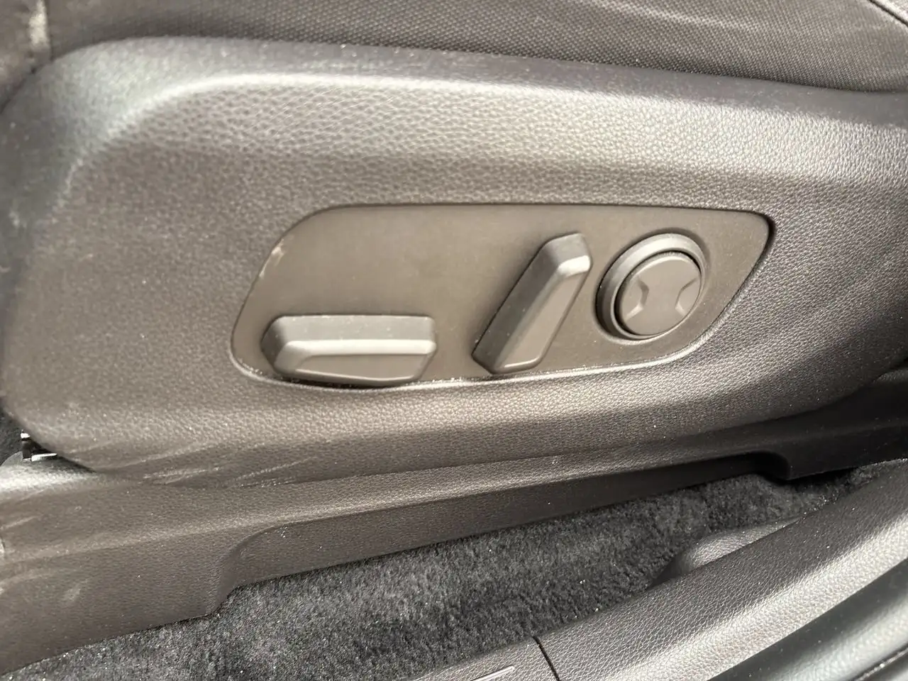 Kia Carnival photo Kia Carnival