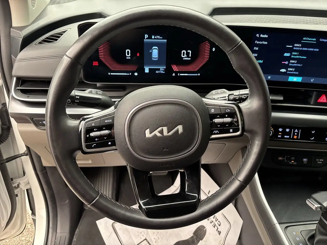 Kia Carnival photo Kia Carnival