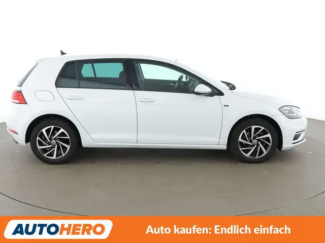 Volkswagen Golf view 7