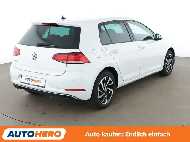 Volkswagen Golf view 6