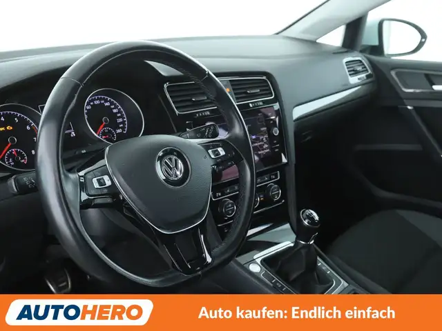 Volkswagen Golf view 11