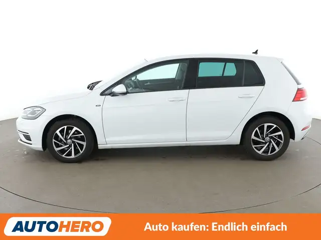 Volkswagen Golf view 3