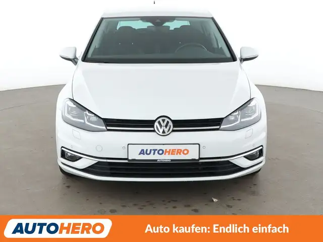 Volkswagen Golf view 9