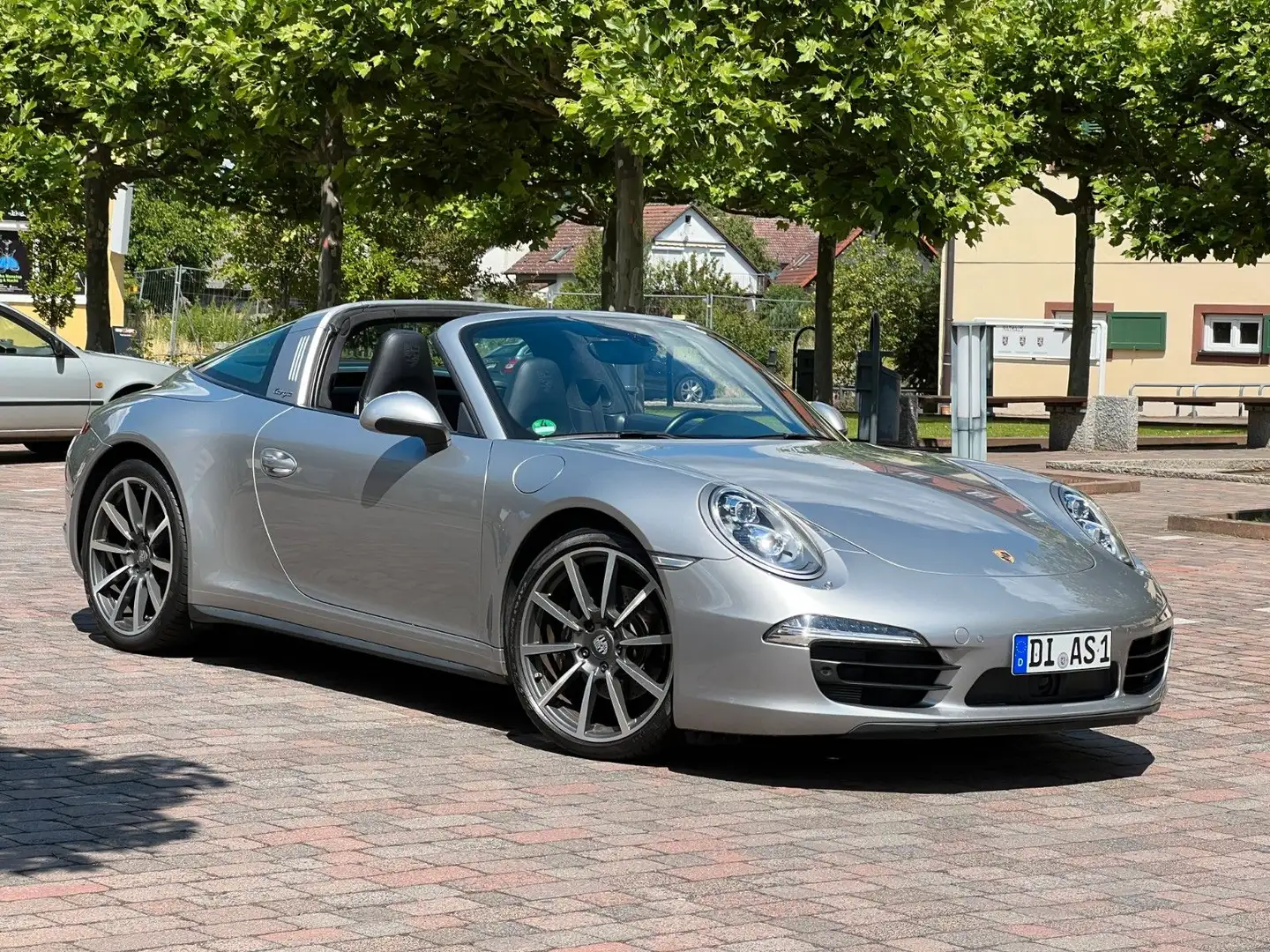 Porsche 991 Targa 4 PDK *ACC*PDLS*SPORTABGAS*VOLL* Silber - 2