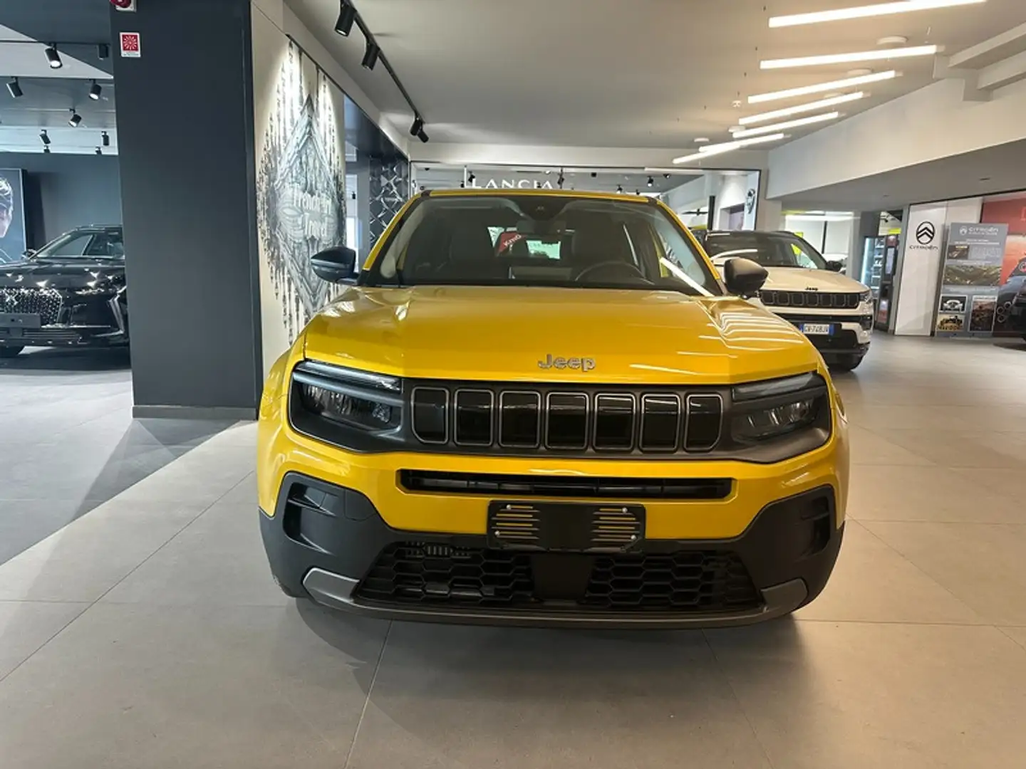 Jeep Avenger 1.2 Turbo Longitude - 2