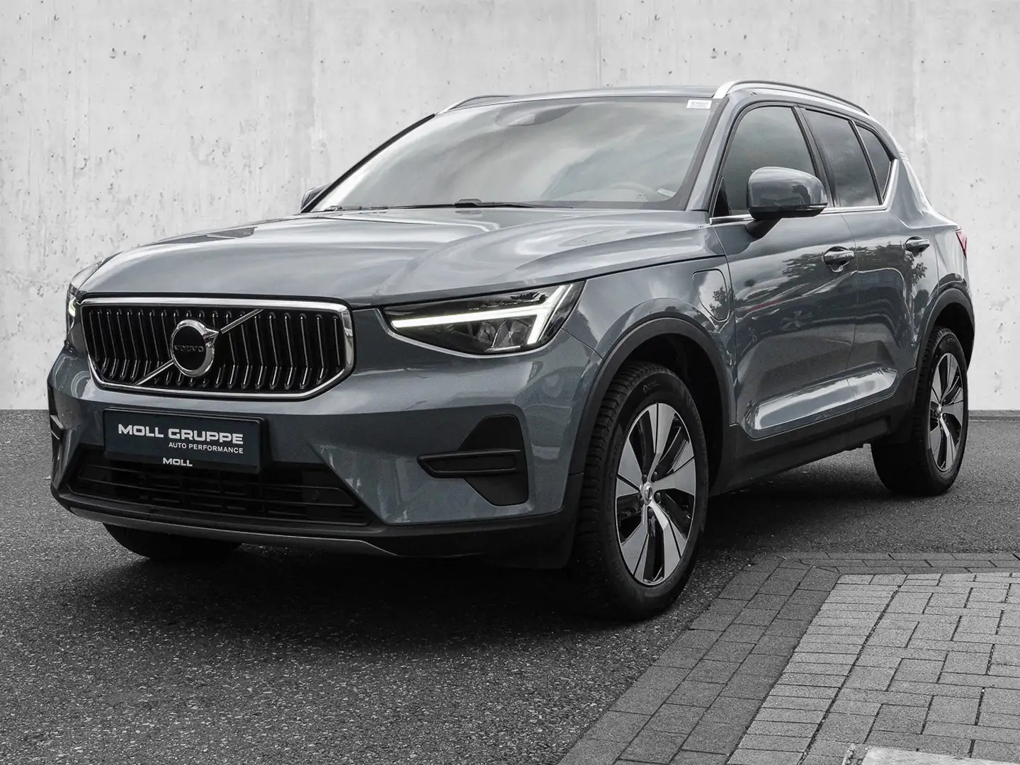 Volvo XC40 T4 2WD Essential Plug-In LED Kamera Grau - 2