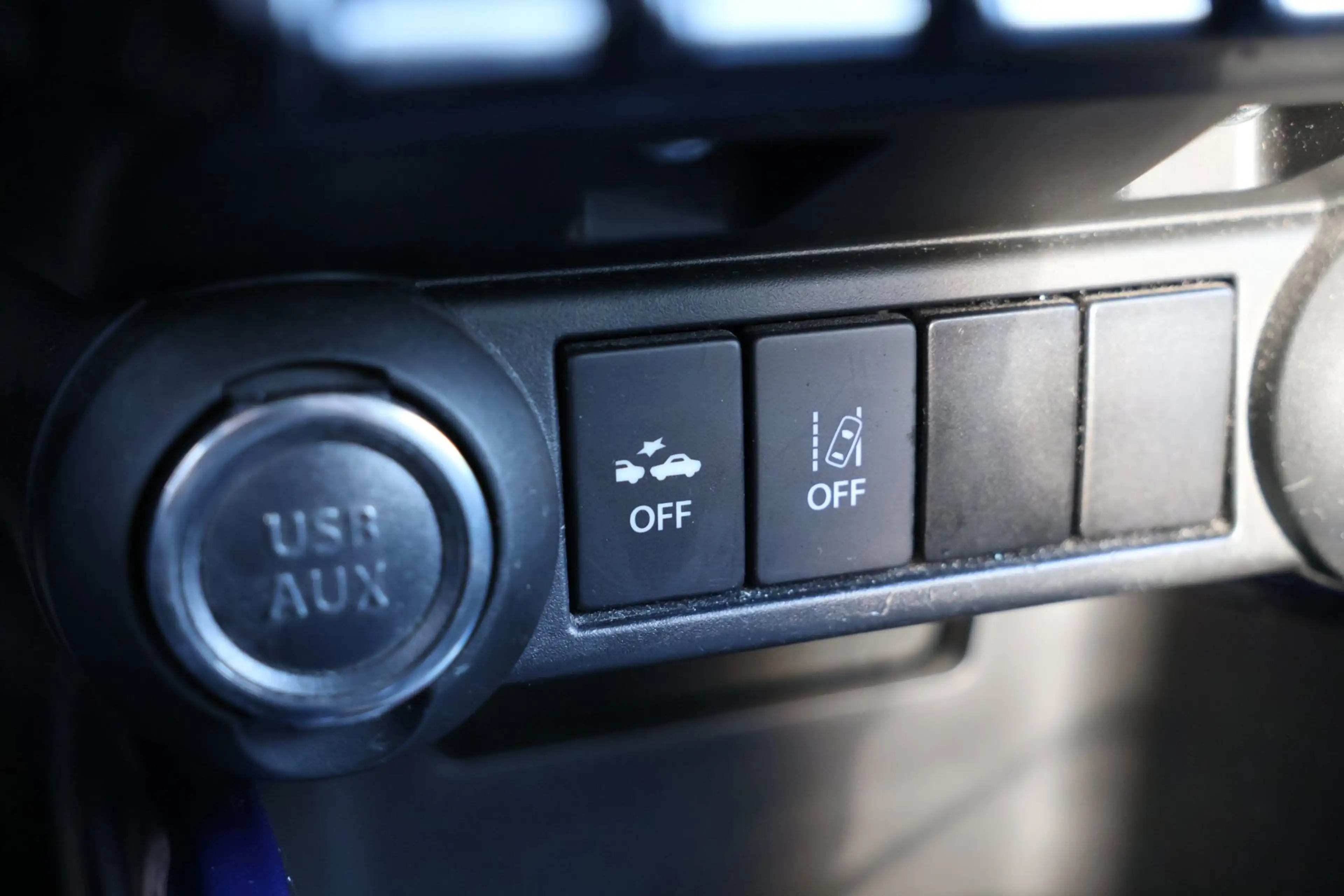 Suzuki Ignis 1.2 Smart Hybrid Stijl Camera Carplay Keyless !! — photo 32