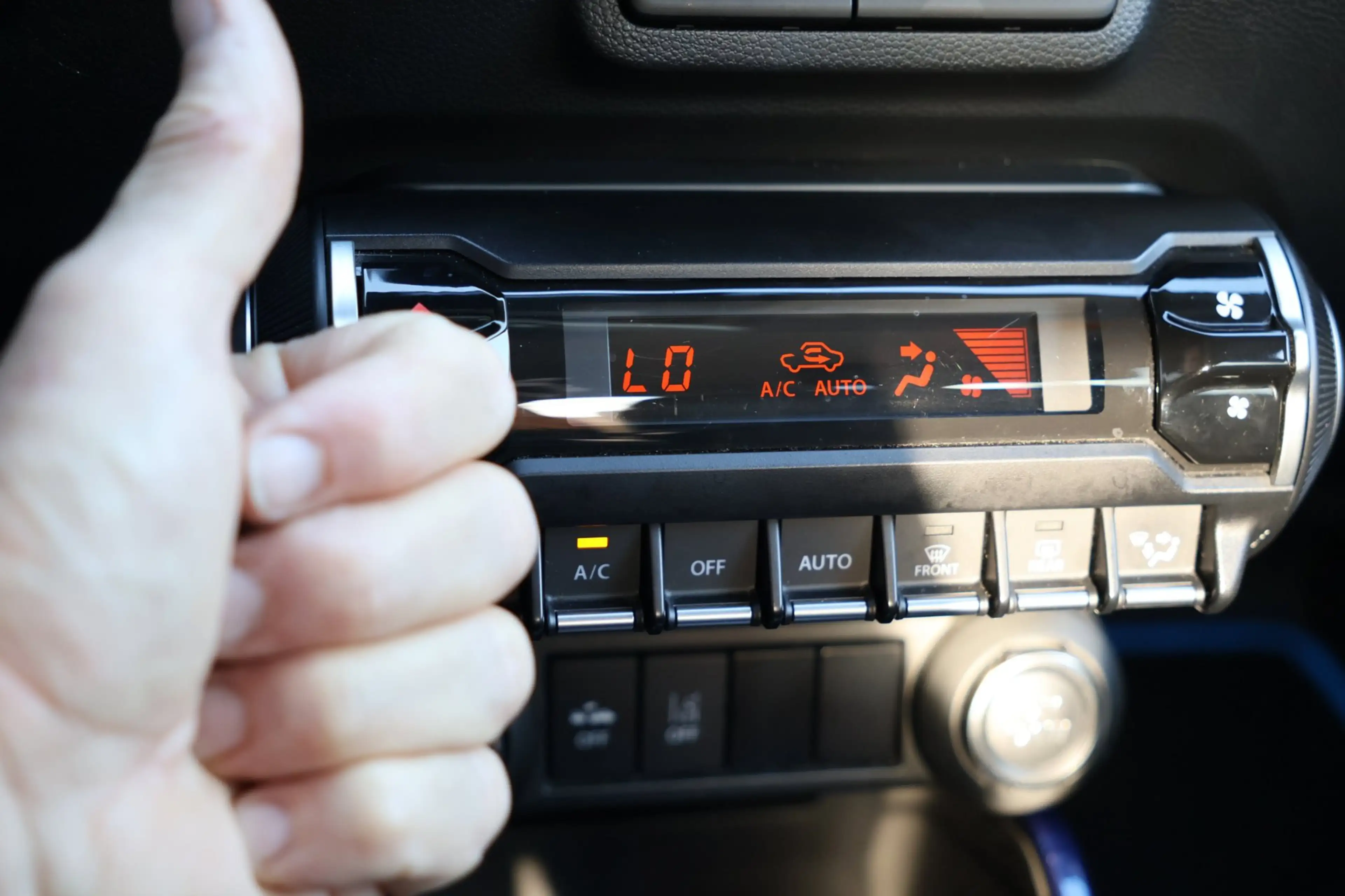 Suzuki Ignis 1.2 Smart Hybrid Stijl Camera Carplay Keyless !! — photo 30