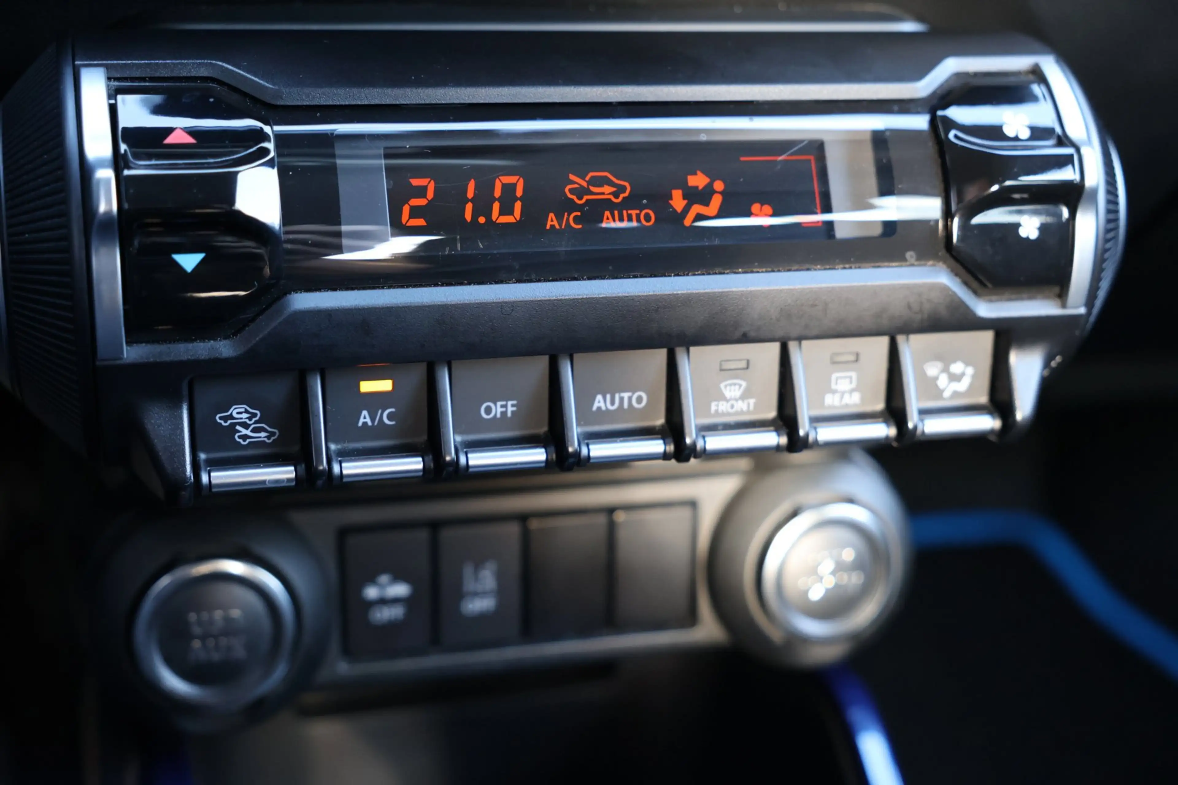 Suzuki Ignis 1.2 Smart Hybrid Stijl Camera Carplay Keyless !! — photo 29