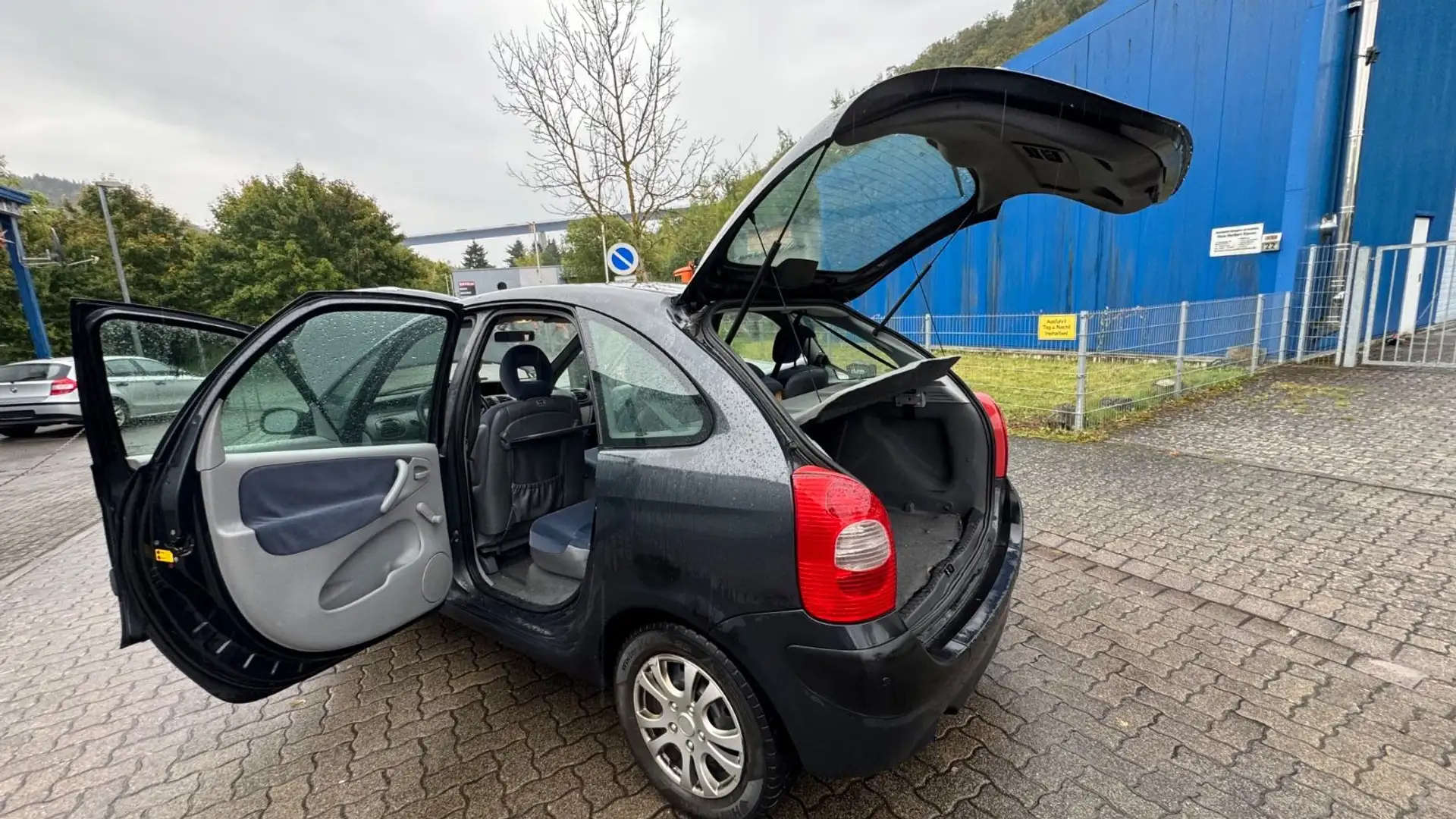 Citroen Xsara Picasso 2.Hd TÜV 5-26 Grau - 1