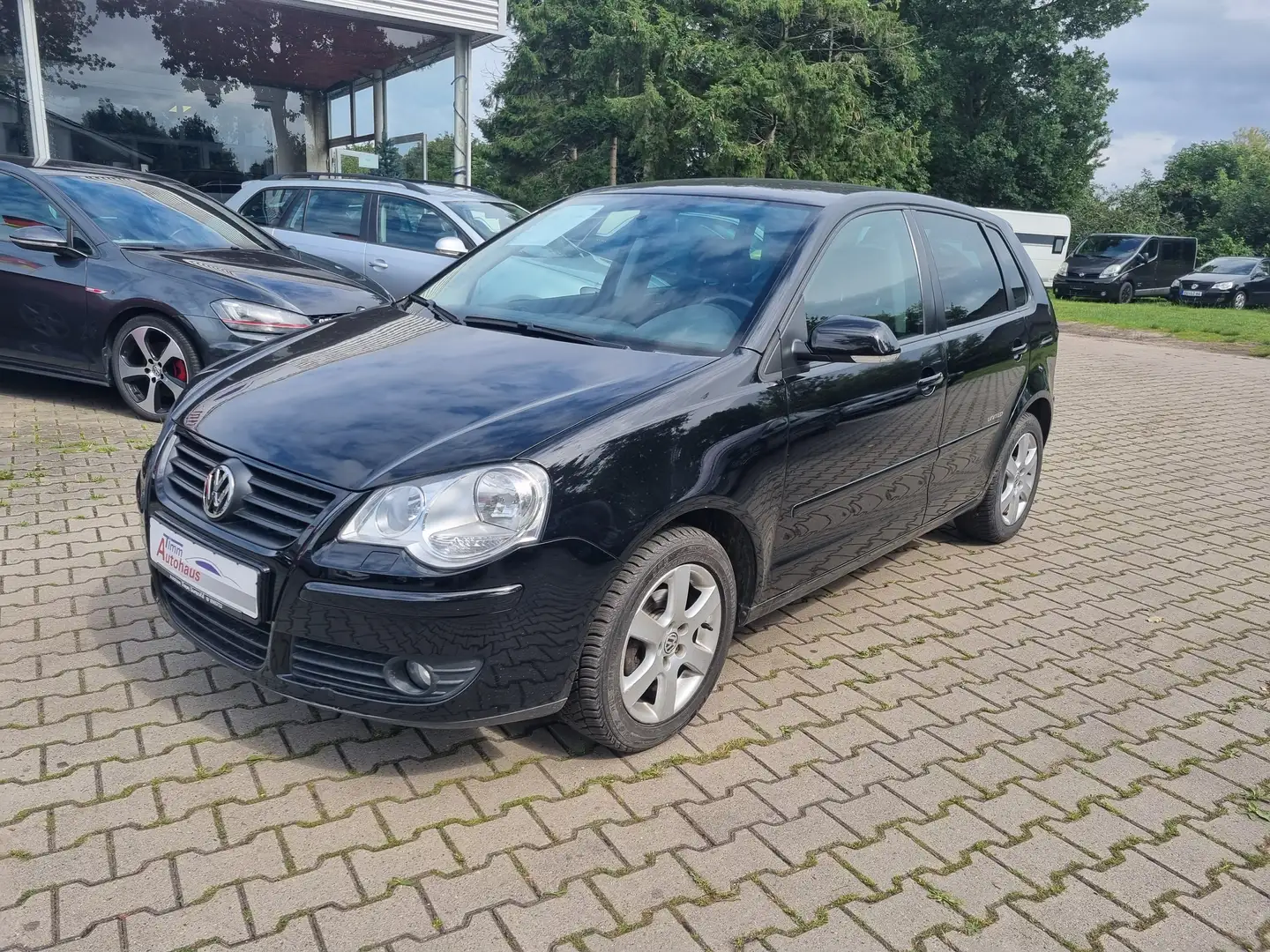 Volkswagen Polo 1.4 Aut. United Чёрный - 1