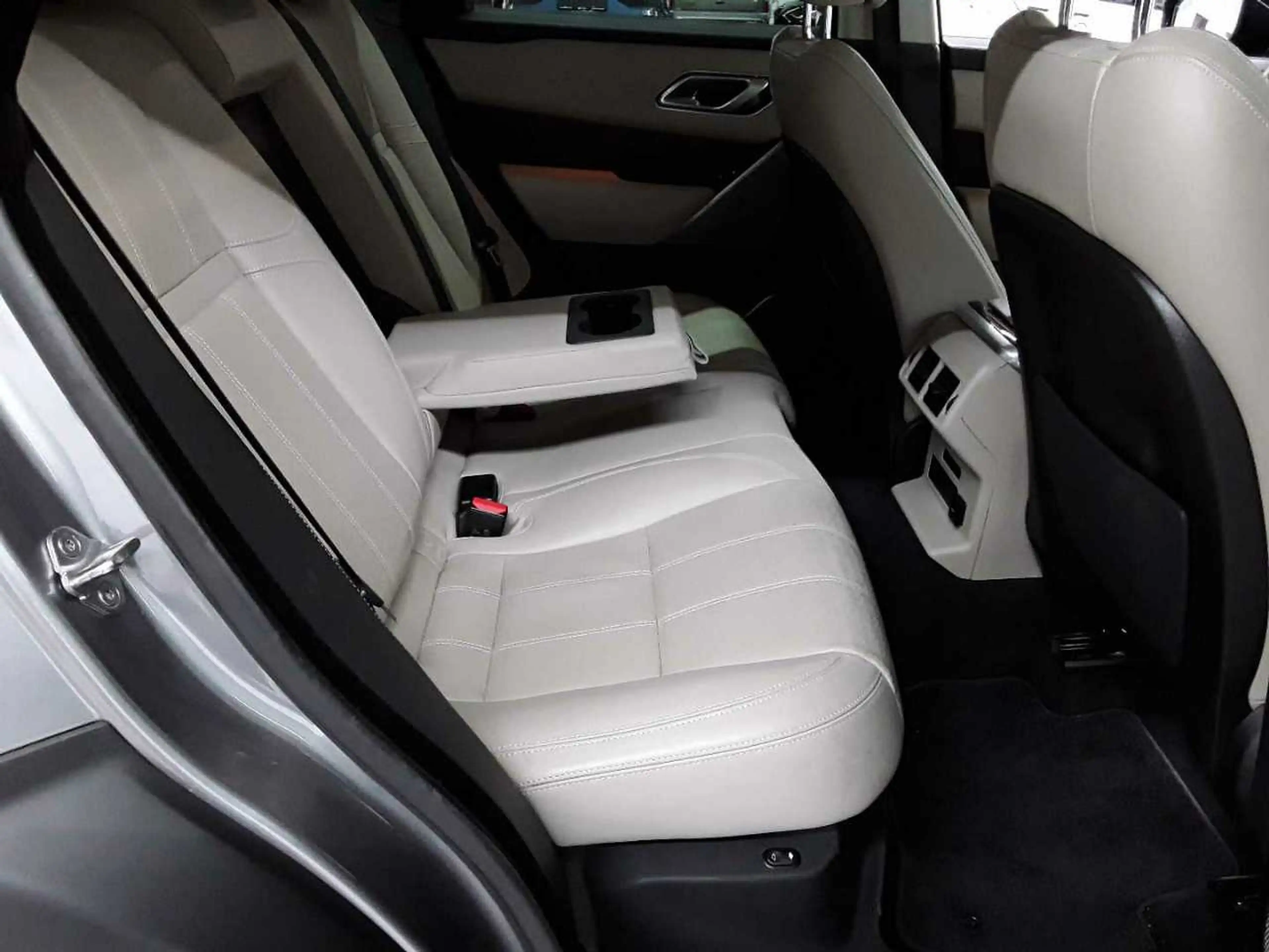 Land Rover Range Rover Velar Range Rover Velar P400e S Navi Pano — photo 14