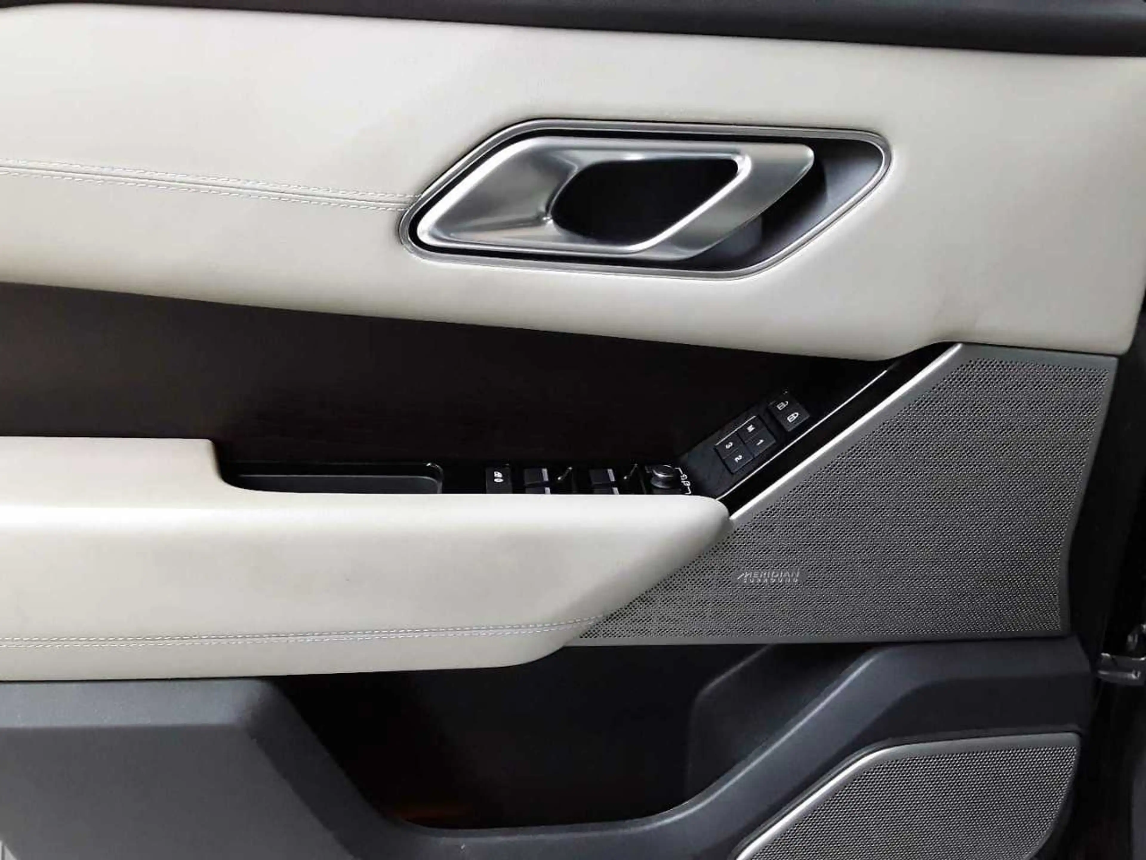 Land Rover Range Rover Velar Range Rover Velar P400e S Navi Pano — photo 16