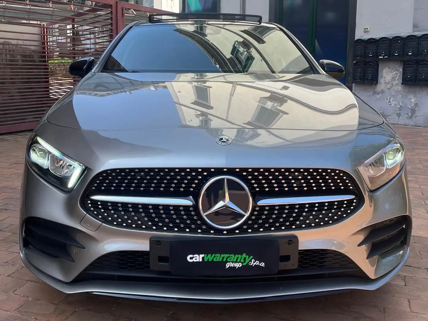 Mercedes-Benz A 180 A 180 d Premium auto Gris - 2
