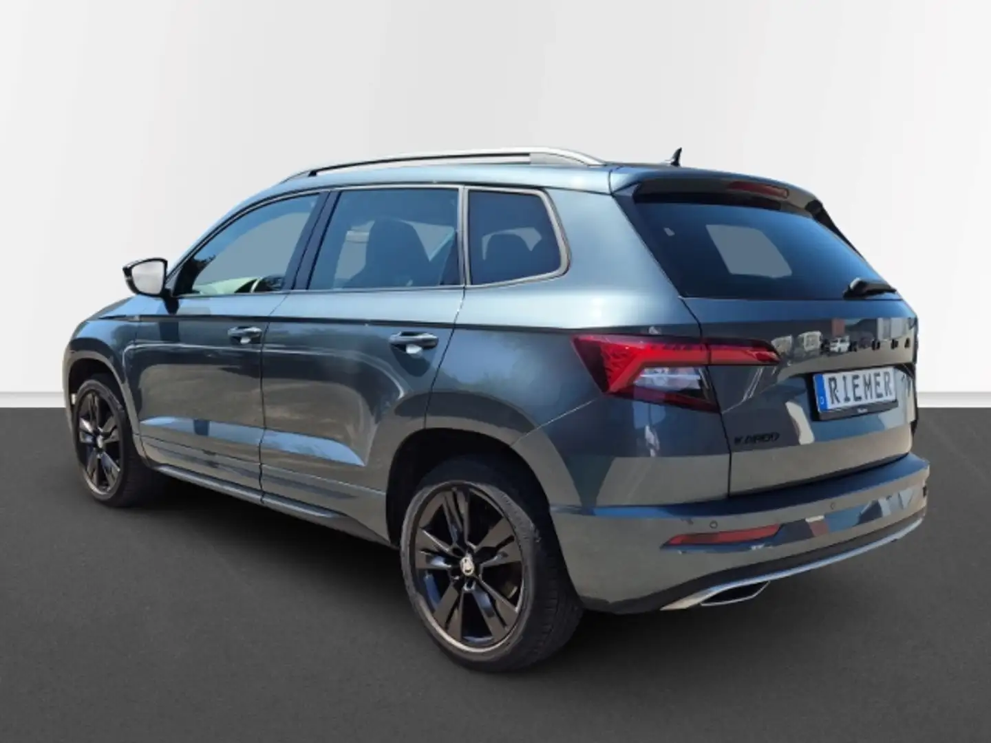 Skoda Karoq 1.5 TSI DSG Sportline LED PDC Mirrorlink Navi Gris - 2