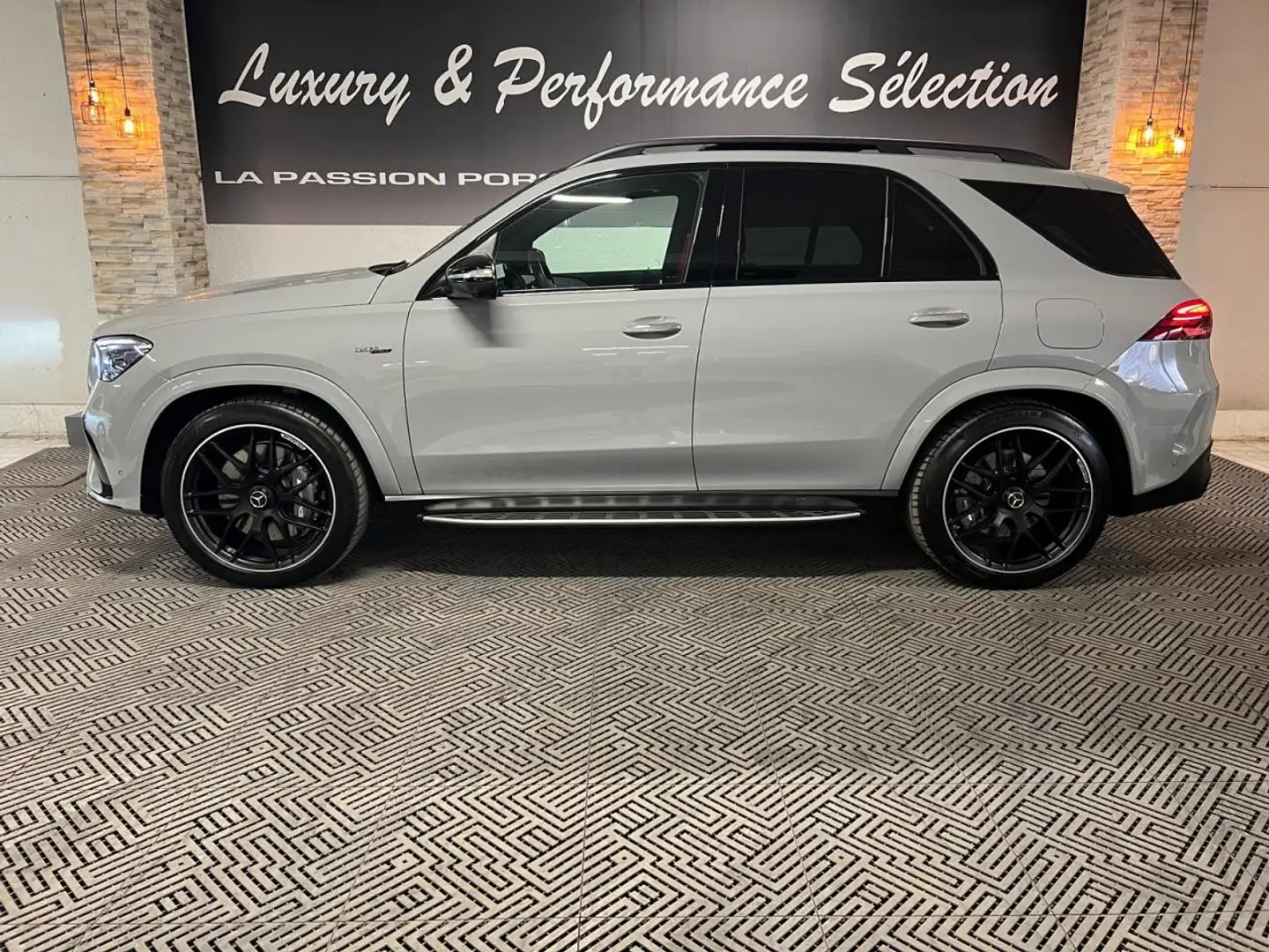Mercedes-Benz GLE 53 AMG 53e 544ch 53 AMG Hybride rechargeable - 1°main - Origine France - Options+++ Gris - 2